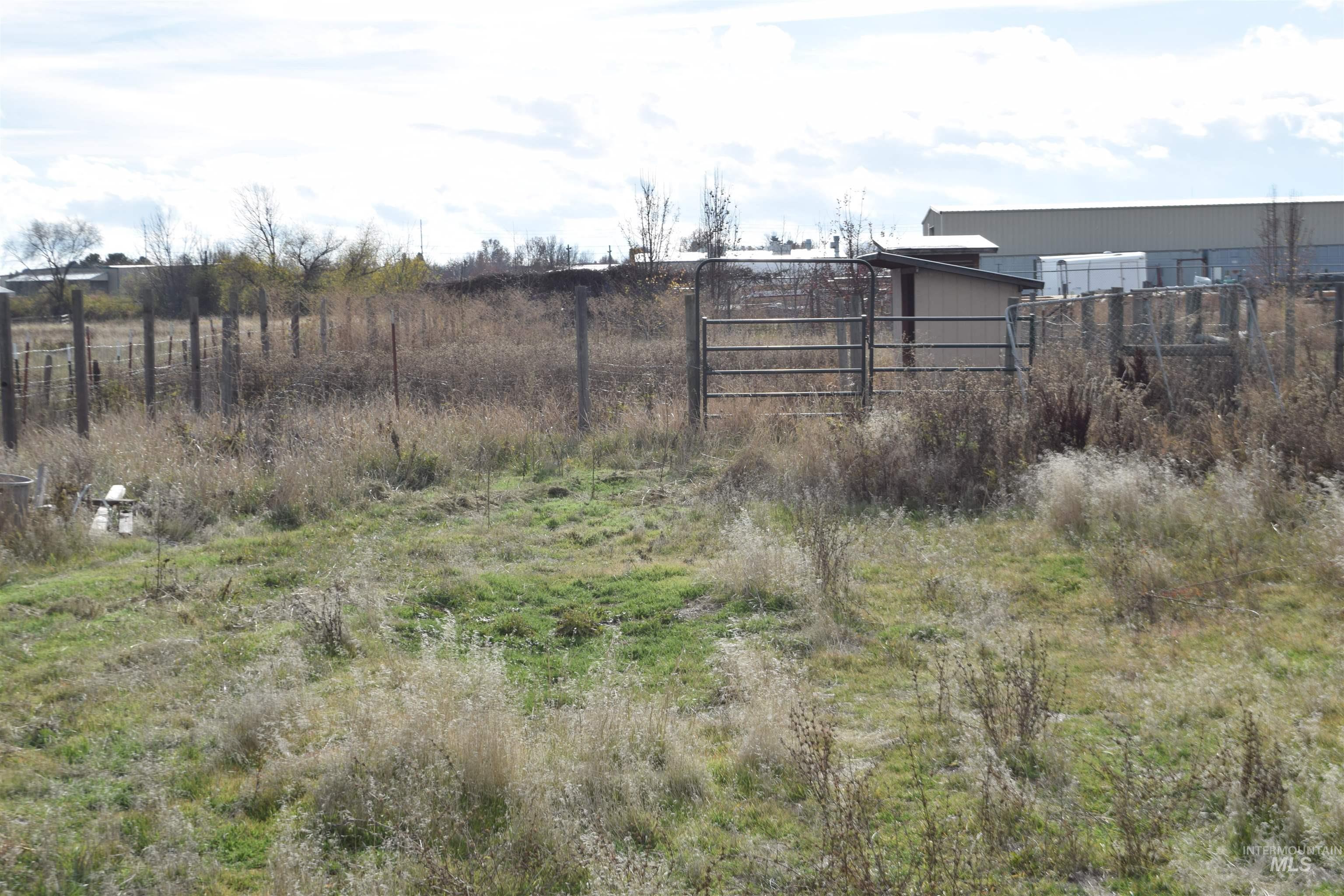 825 E Pine Ave, Meridian, Idaho 83642, 3 Bedrooms, 2 Bathrooms, Residential For Sale, Price $569,888,MLS 98968440