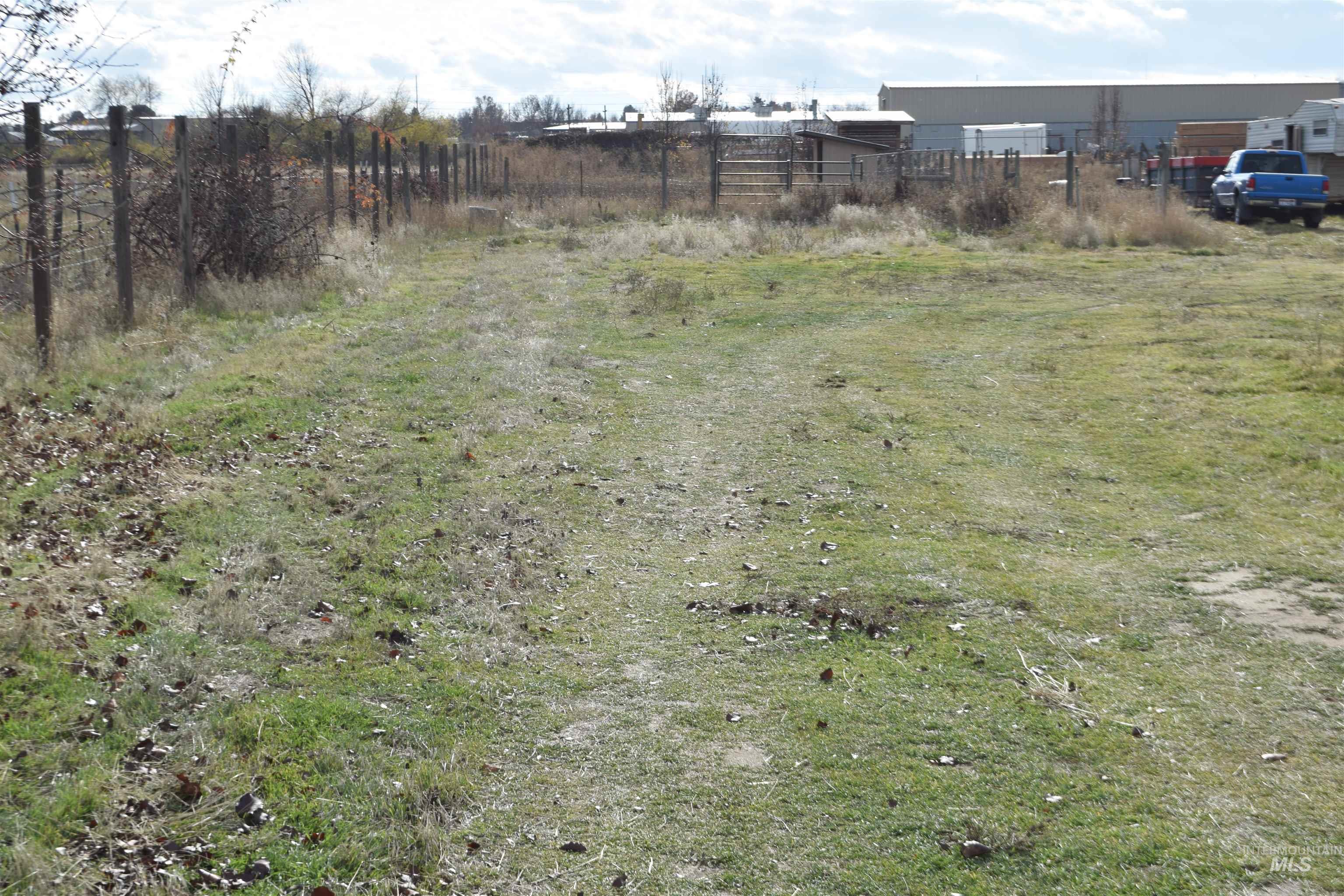 825 E Pine Ave, Meridian, Idaho 83642, 3 Bedrooms, 2 Bathrooms, Residential For Sale, Price $569,888,MLS 98968440