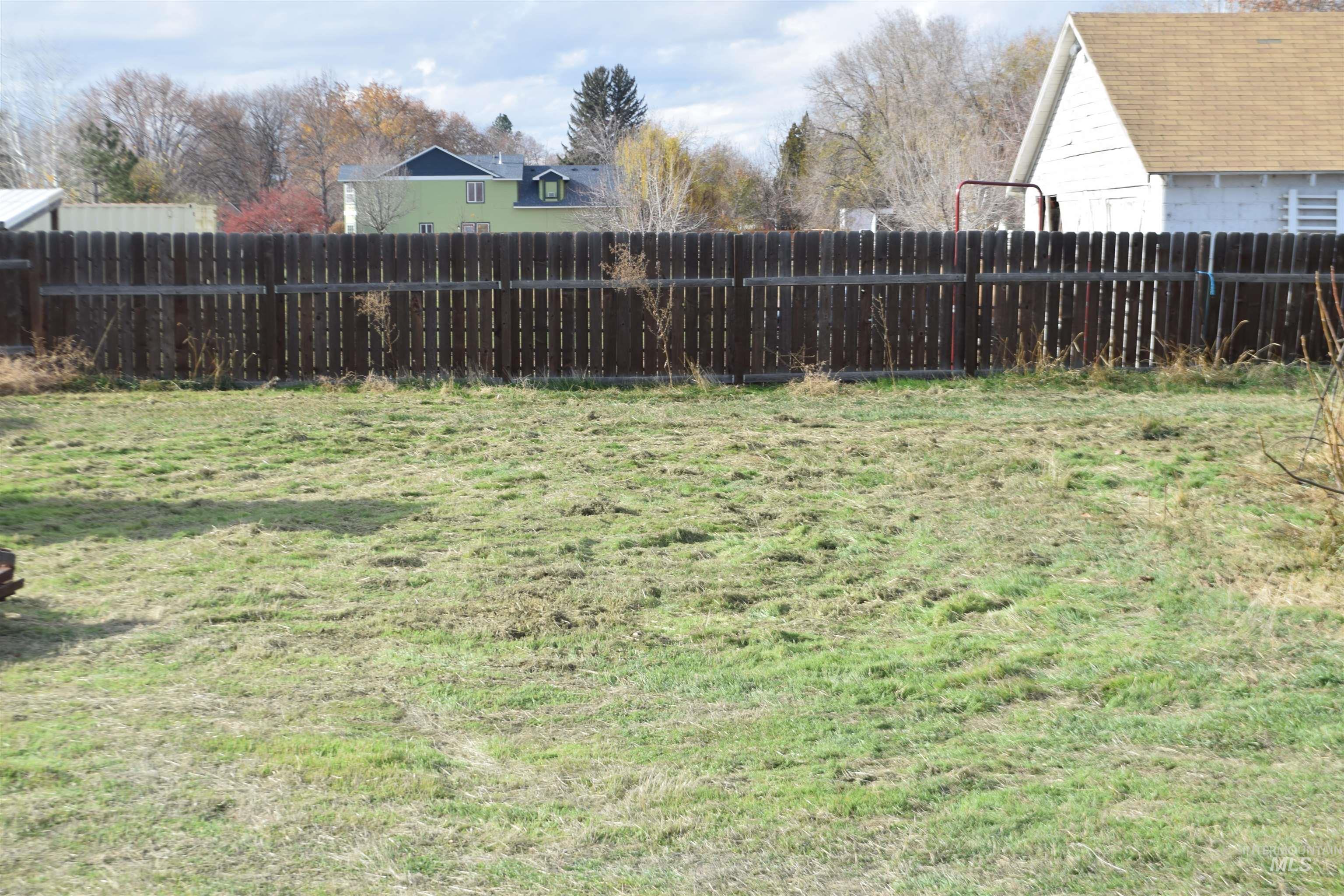 825 E Pine Ave, Meridian, Idaho 83642, 3 Bedrooms, 2 Bathrooms, Residential For Sale, Price $569,888,MLS 98968440