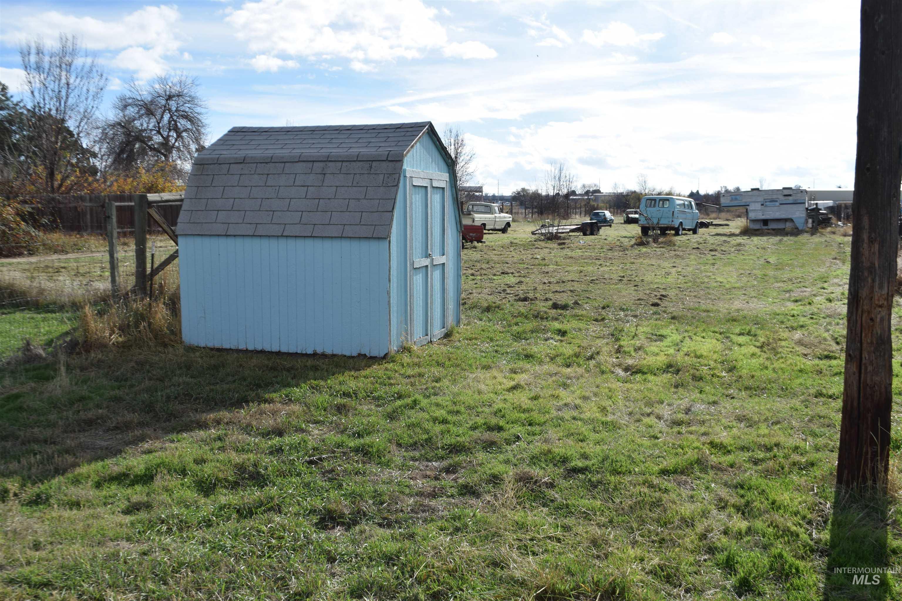 825 E Pine Ave, Meridian, Idaho 83642, 3 Bedrooms, 2 Bathrooms, Residential For Sale, Price $569,888,MLS 98968440