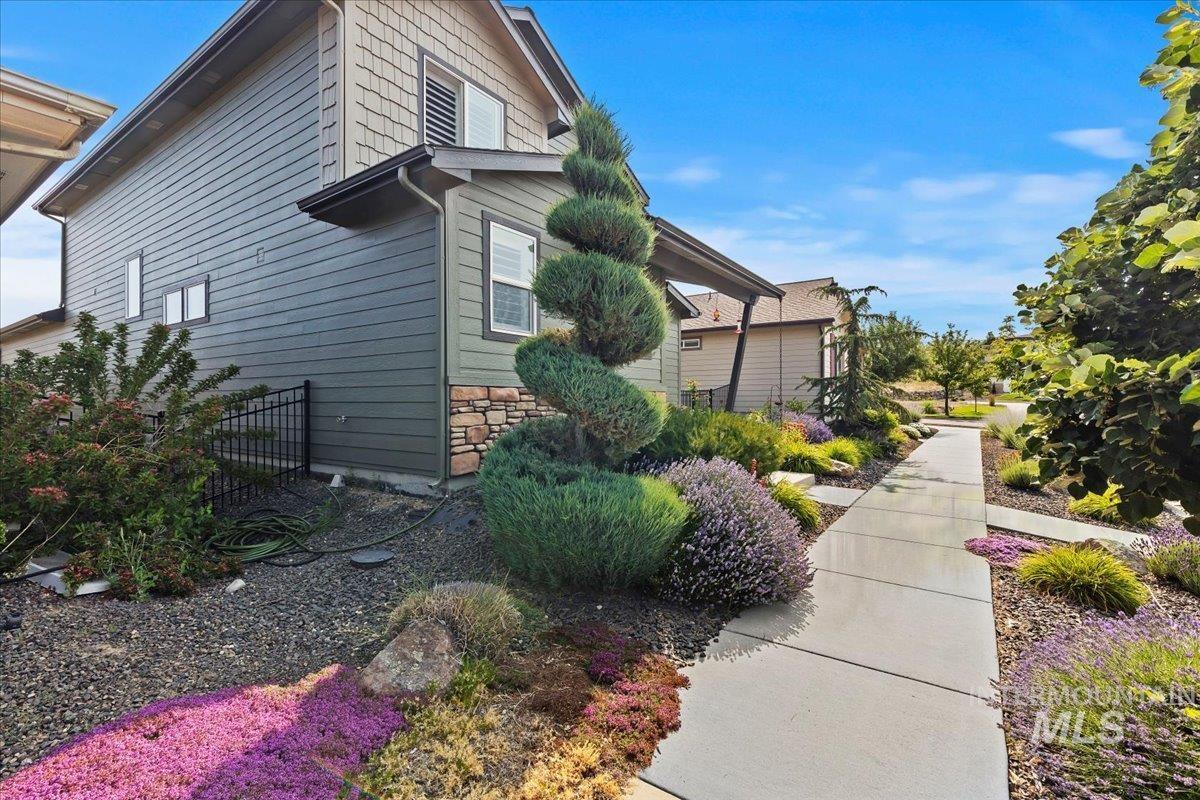 5838 W Tantallon St, Boise, Idaho 83714, 4 Bedrooms, 2.5 Bathrooms, Residential For Sale, Price $567,500,MLS 98968449