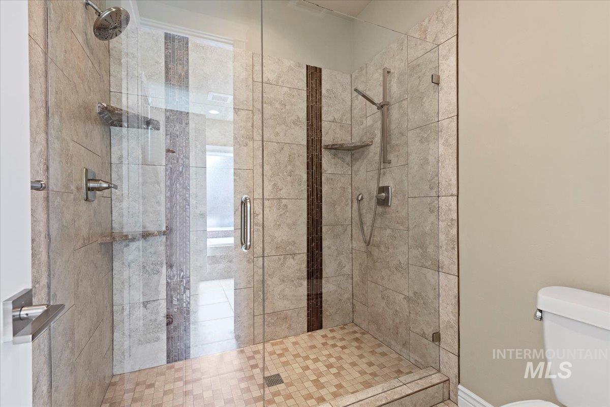 5838 W Tantallon St, Boise, Idaho 83714, 4 Bedrooms, 2.5 Bathrooms, Residential For Sale, Price $567,500,MLS 98968449