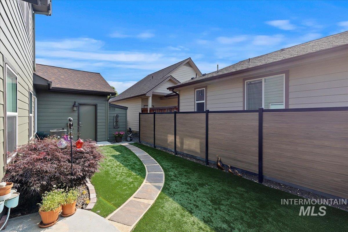 5838 W Tantallon St, Boise, Idaho 83714, 4 Bedrooms, 2.5 Bathrooms, Residential For Sale, Price $567,500,MLS 98968449