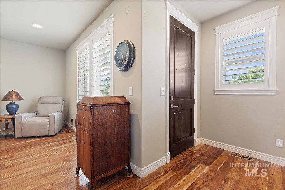 5838 W Tantallon St, Boise, Idaho 83714, 4 Bedrooms, 2.5 Bathrooms, Residential For Sale, Price $567,500,MLS 98968449