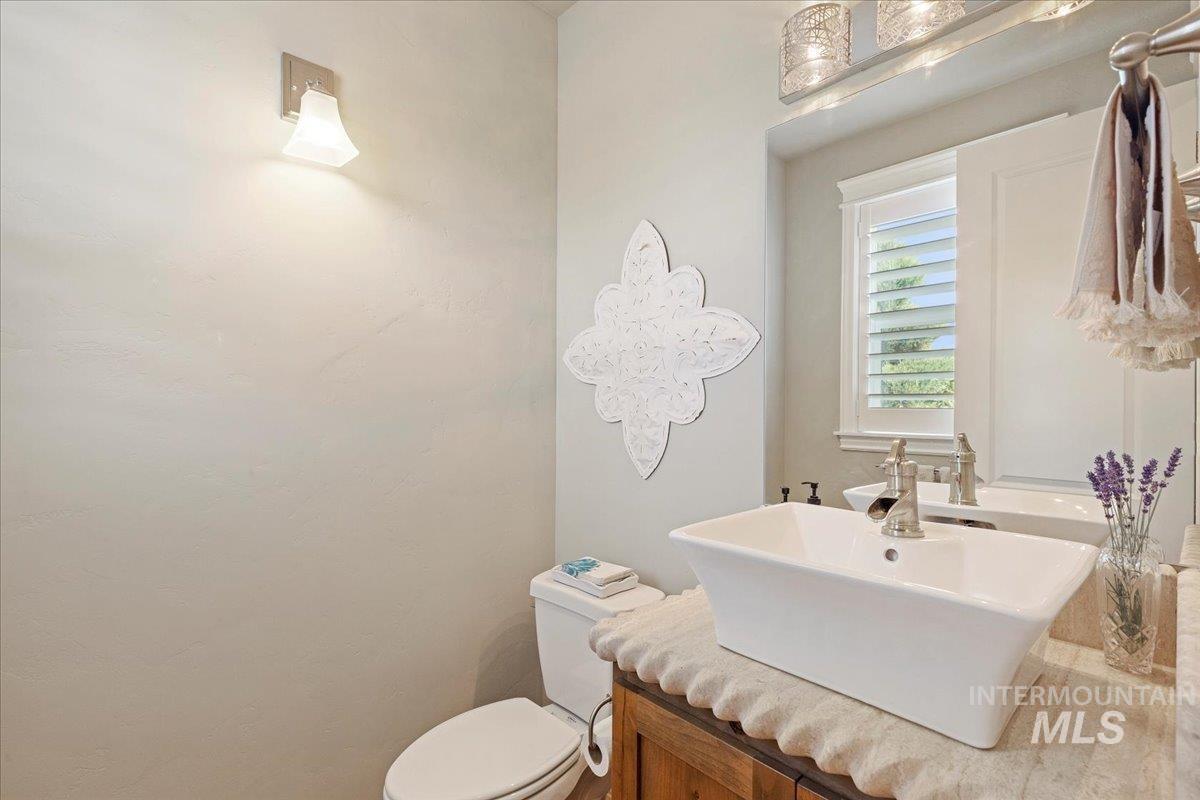 5838 W Tantallon St, Boise, Idaho 83714, 4 Bedrooms, 2.5 Bathrooms, Residential For Sale, Price $567,500,MLS 98968449