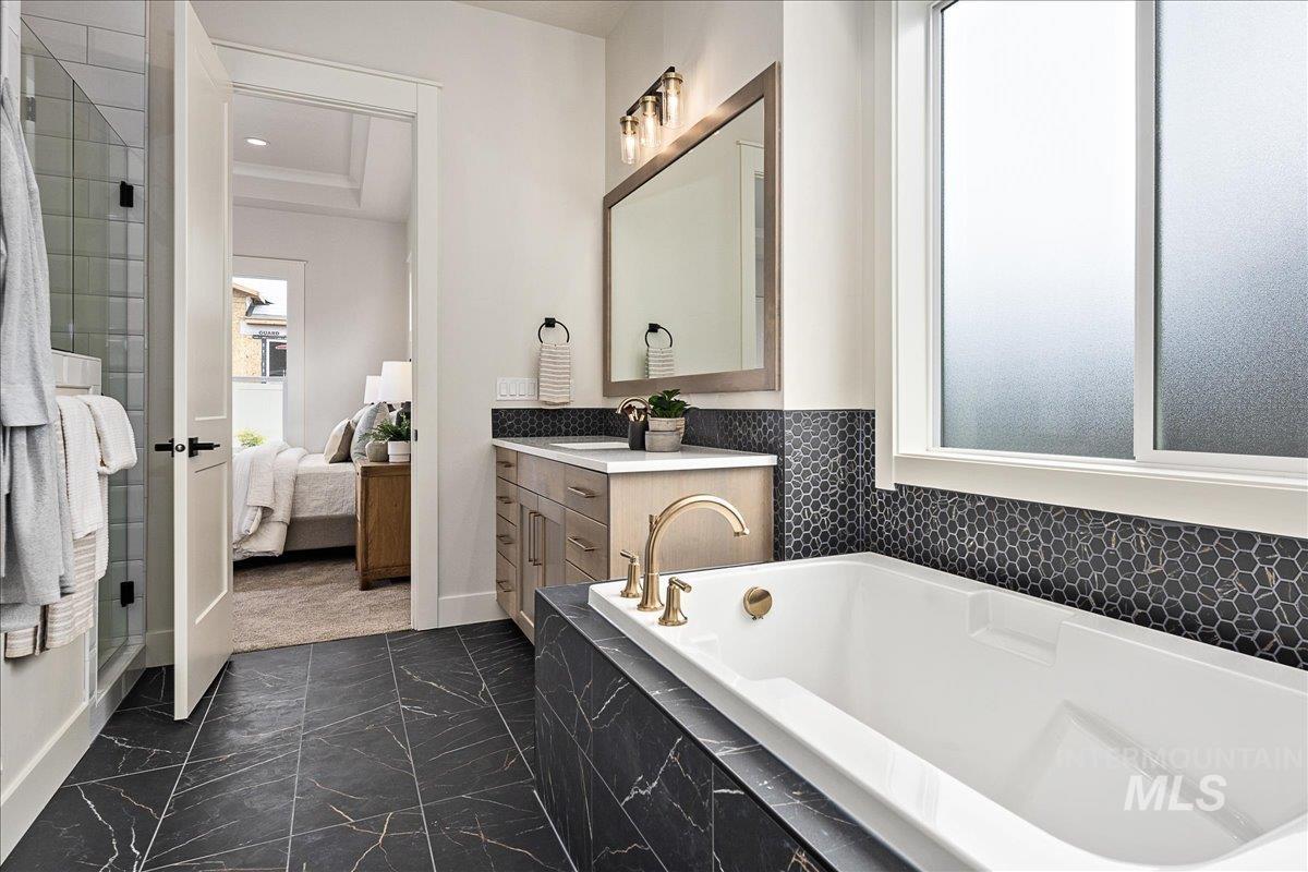 2843 W Three Lakes Dr., Meridian, Idaho 83646, 4 Bedrooms, 3.5 Bathrooms, Residential For Sale, Price $1,350,000,MLS 98968458