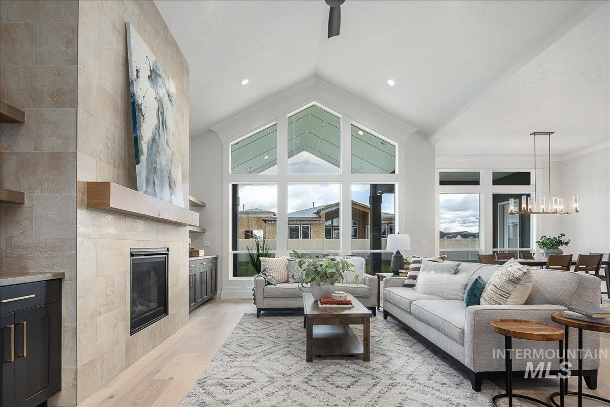 2843 W Three Lakes Dr., Meridian, Idaho 83646, 4 Bedrooms, 3.5 Bathrooms, Residential For Sale, Price $1,350,000,MLS 98968458