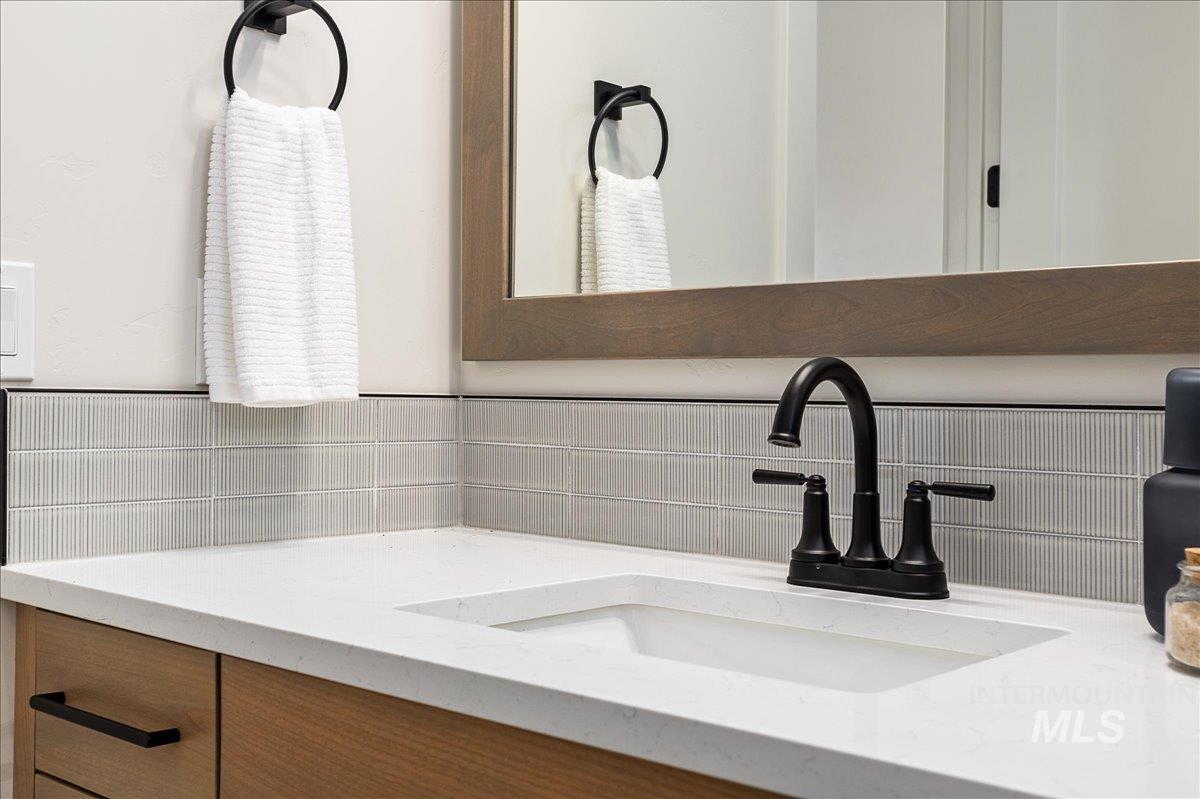 2843 W Three Lakes Dr., Meridian, Idaho 83646, 4 Bedrooms, 3.5 Bathrooms, Residential For Sale, Price $1,350,000,MLS 98968458