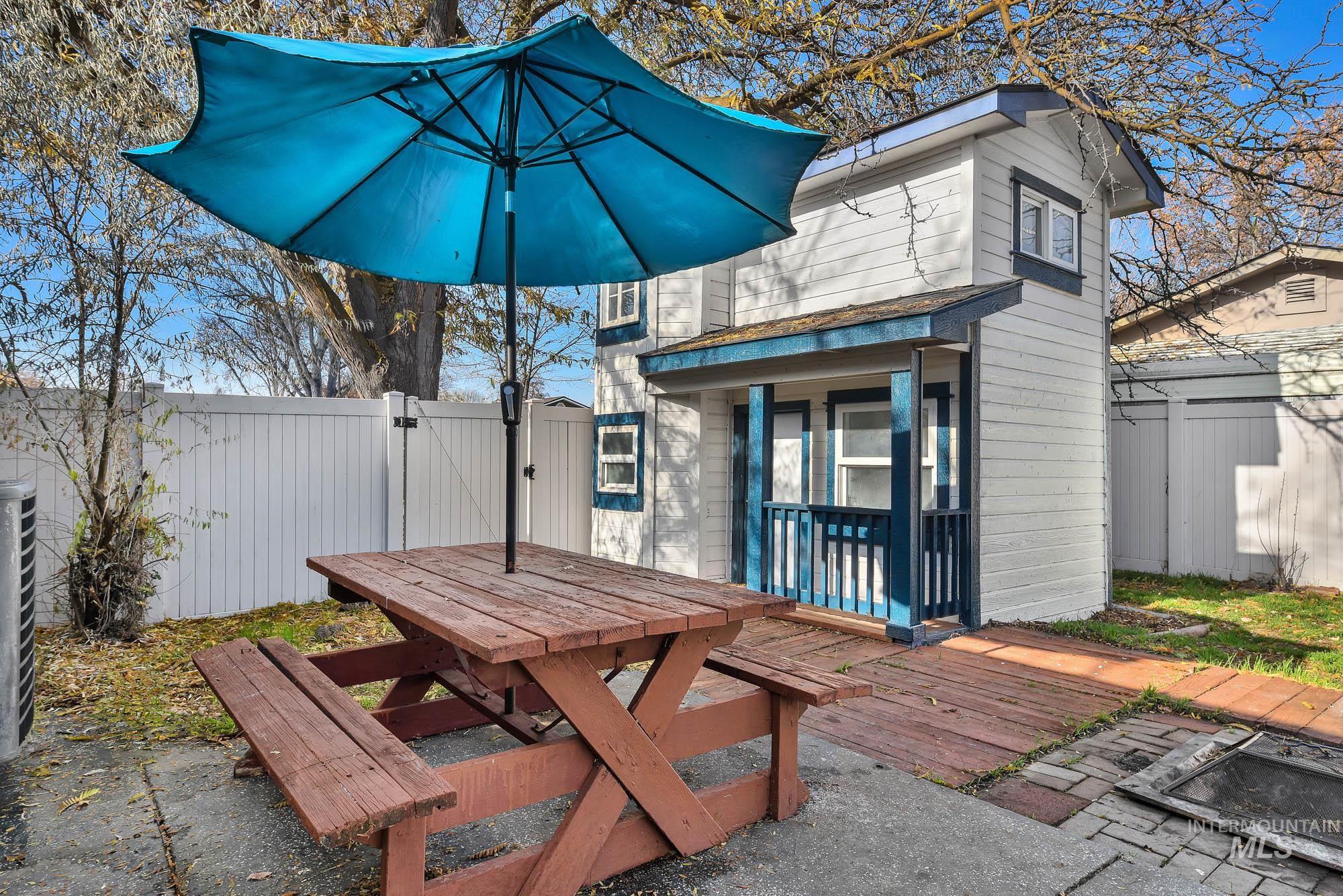 901 Hudson St, Middleton, Idaho 83644-3052, 4 Bedrooms, 2 Bathrooms, Residential For Sale, Price $359,901,MLS 98968464