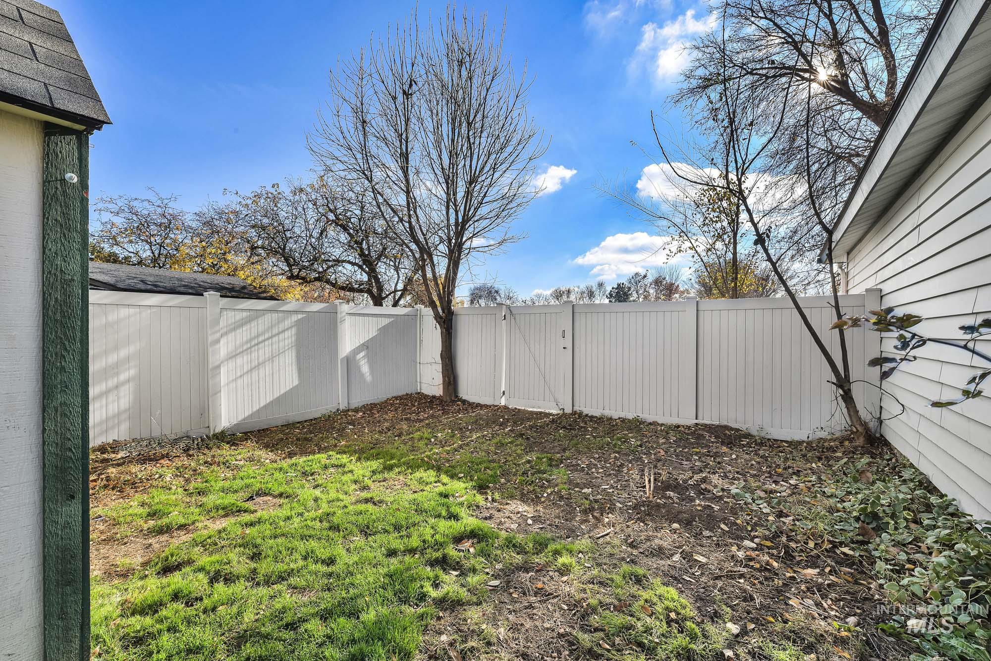 901 Hudson St, Middleton, Idaho 83644-3052, 4 Bedrooms, 2 Bathrooms, Residential For Sale, Price $359,901,MLS 98968464