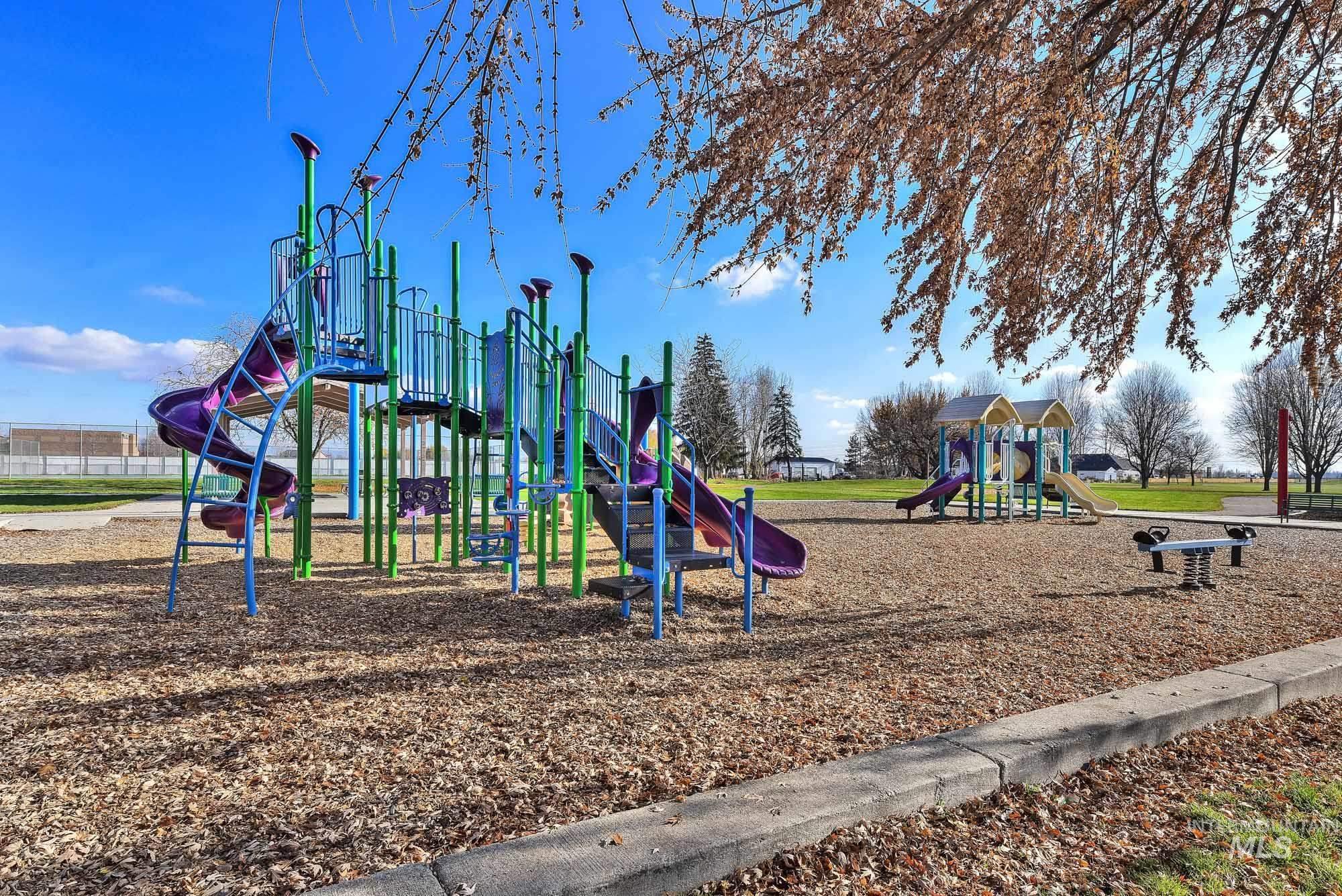 901 Hudson St, Middleton, Idaho 83644-3052, 4 Bedrooms, 2 Bathrooms, Residential For Sale, Price $359,901,MLS 98968464