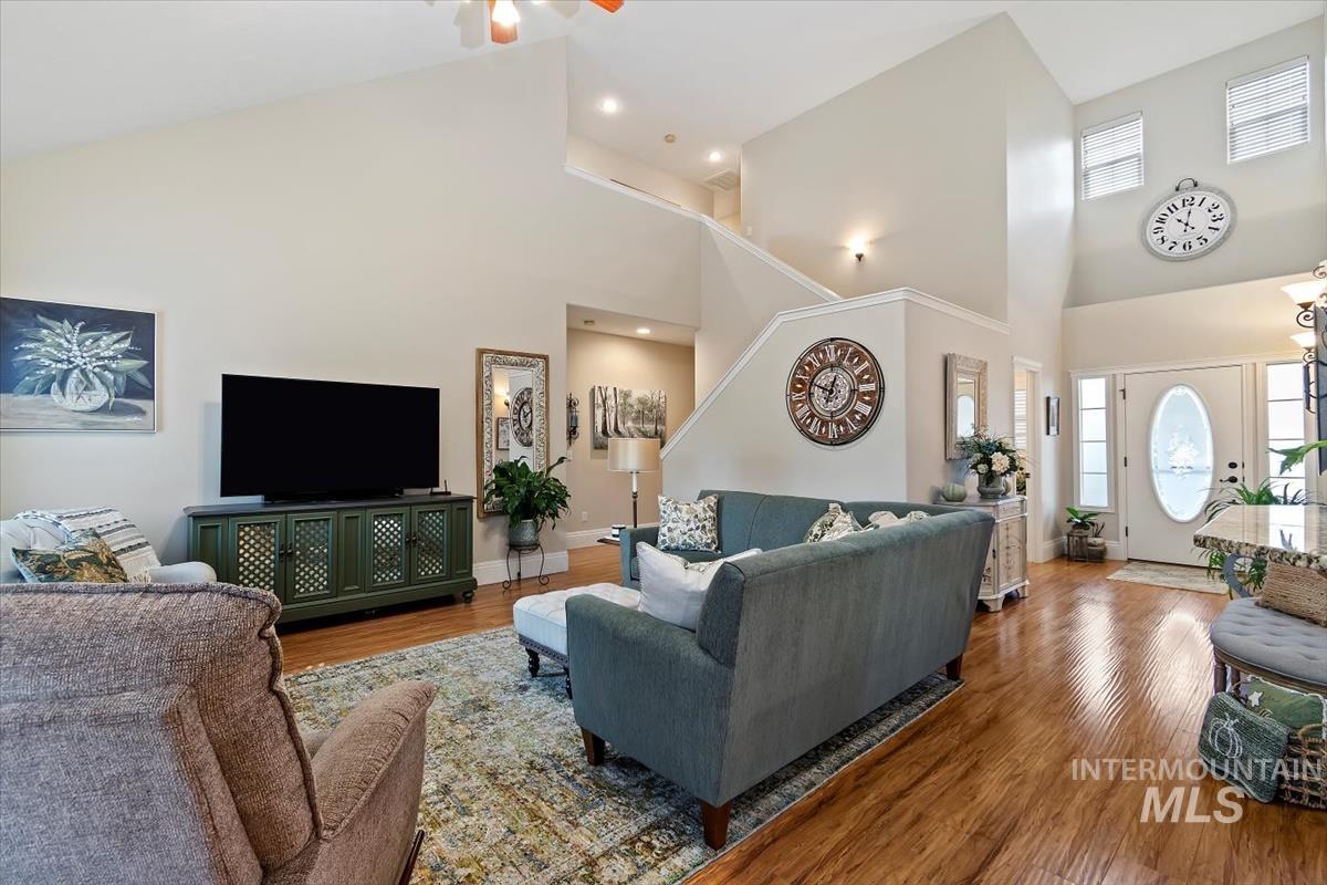 664 S Hydra Avenue, Star, Idaho 83669-5085, 3 Bedrooms, 2.5 Bathrooms, Residential For Sale, Price $599,900,MLS 98968466