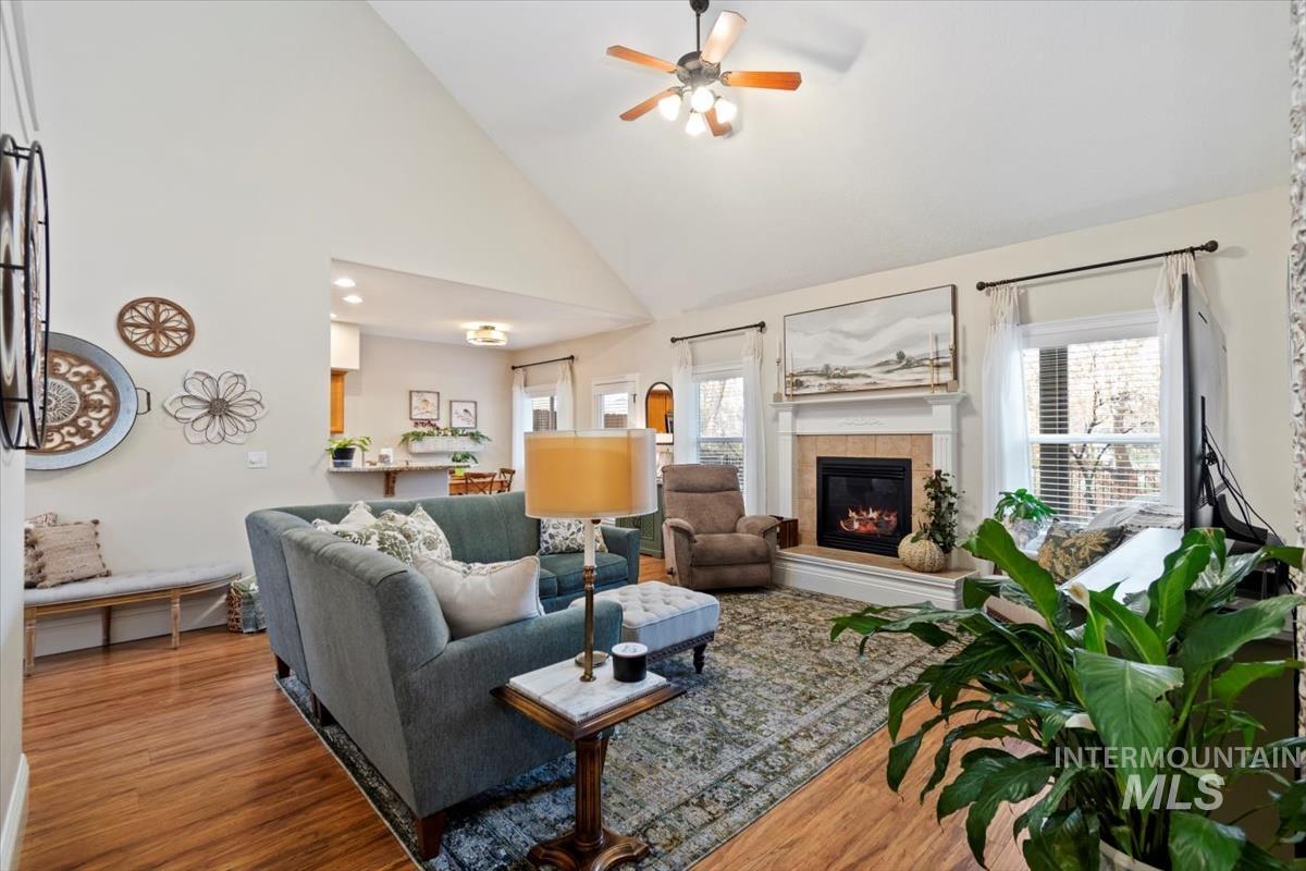 664 S Hydra Avenue, Star, Idaho 83669-5085, 3 Bedrooms, 2.5 Bathrooms, Residential For Sale, Price $599,900,MLS 98968466