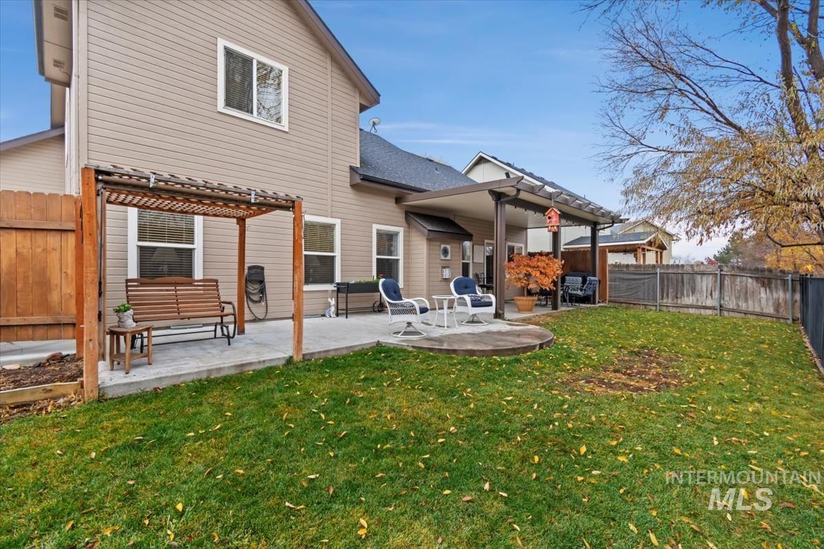 664 S Hydra Avenue, Star, Idaho 83669-5085, 3 Bedrooms, 2.5 Bathrooms, Residential For Sale, Price $599,900,MLS 98968466