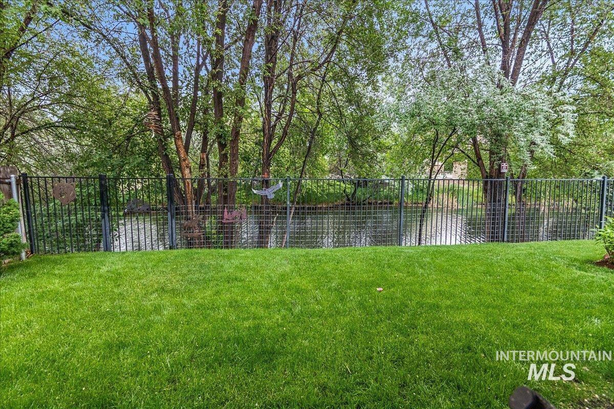 664 S Hydra Avenue, Star, Idaho 83669-5085, 3 Bedrooms, 2.5 Bathrooms, Residential For Sale, Price $599,900,MLS 98968466