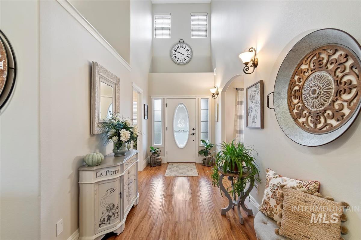 664 S Hydra Avenue, Star, Idaho 83669-5085, 3 Bedrooms, 2.5 Bathrooms, Residential For Sale, Price $599,900,MLS 98968466