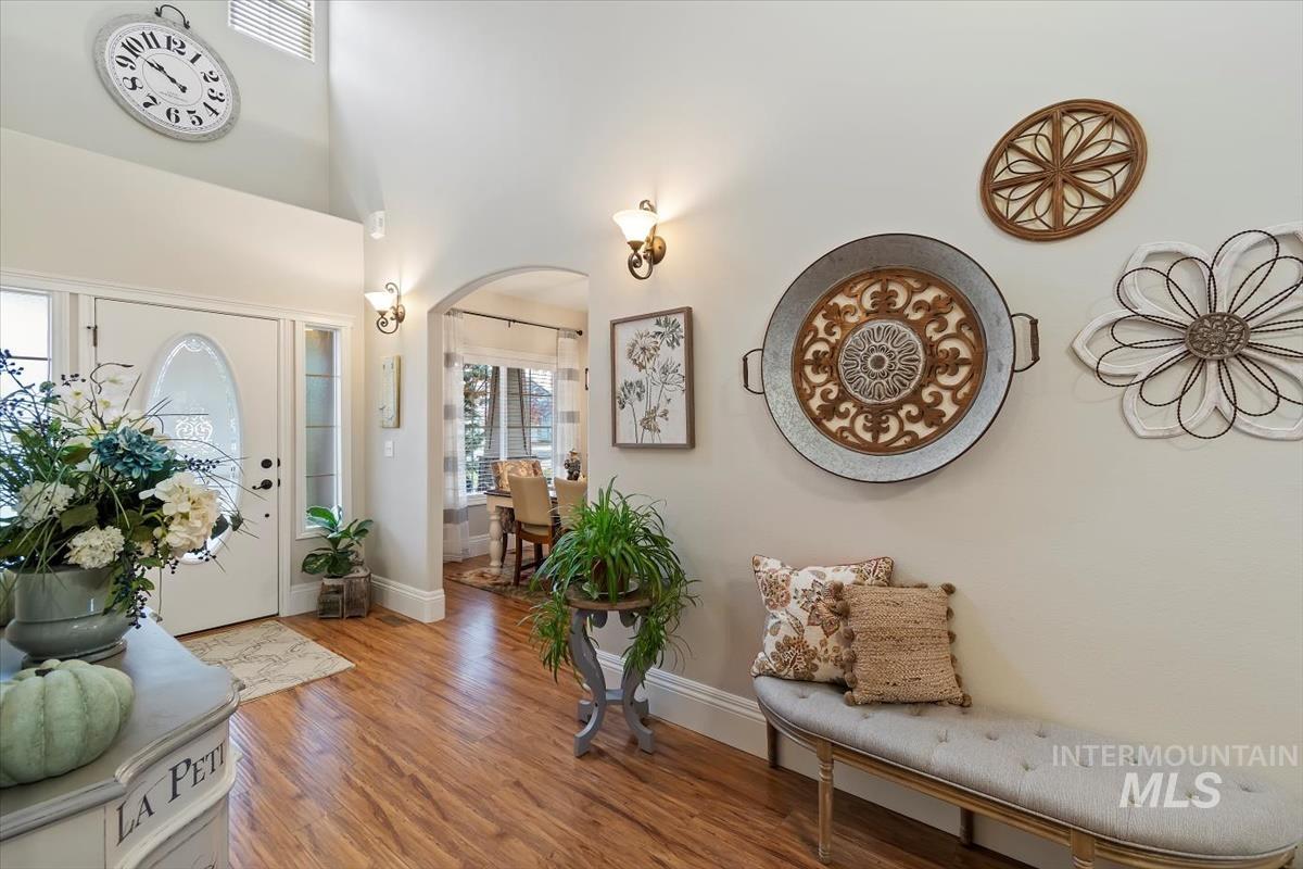 664 S Hydra Avenue, Star, Idaho 83669-5085, 3 Bedrooms, 2.5 Bathrooms, Residential For Sale, Price $599,900,MLS 98968466