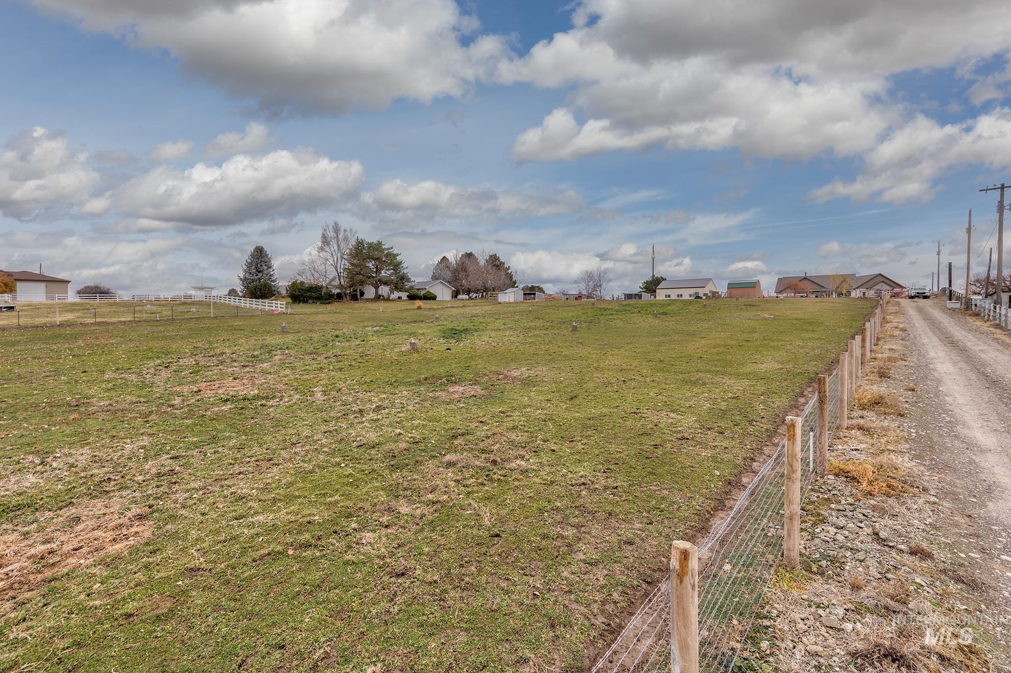 5631 Sunset, Fruitland, Idaho 83619, 4 Bedrooms, 4 Bathrooms, Residential For Sale, Price $1,199,000,MLS 98968467