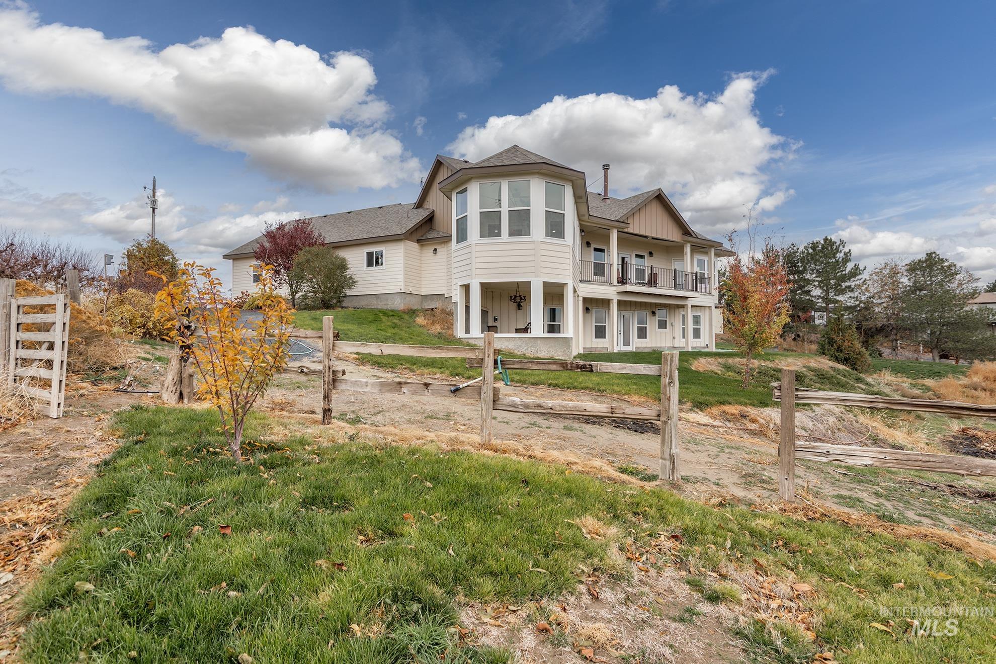 5631 Sunset, Fruitland, Idaho 83619, 4 Bedrooms, 4 Bathrooms, Residential For Sale, Price $1,199,000,MLS 98968467