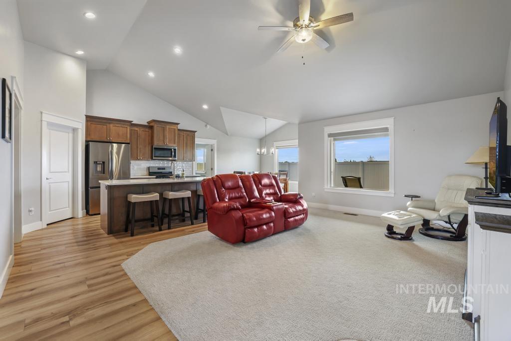 4073 Williams Street, Buhl, Idaho 83316, 3 Bedrooms, 2 Bathrooms, Residential For Sale, Price $400,000, 98968470