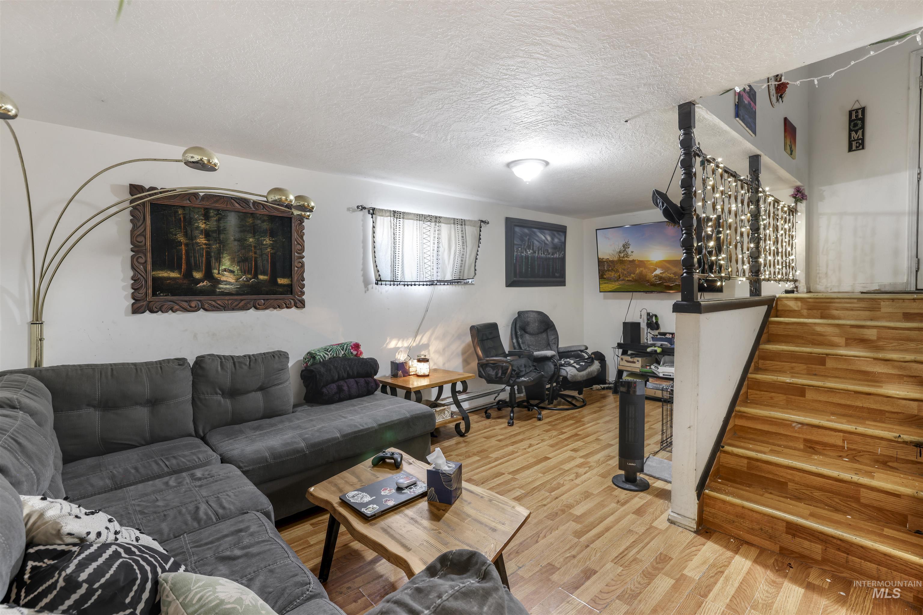 414 Heyburn Ave, Twin Falls, Idaho 83301, 4 Bedrooms, 2 Bathrooms, Residential For Sale, Price $299,000,MLS 98968479