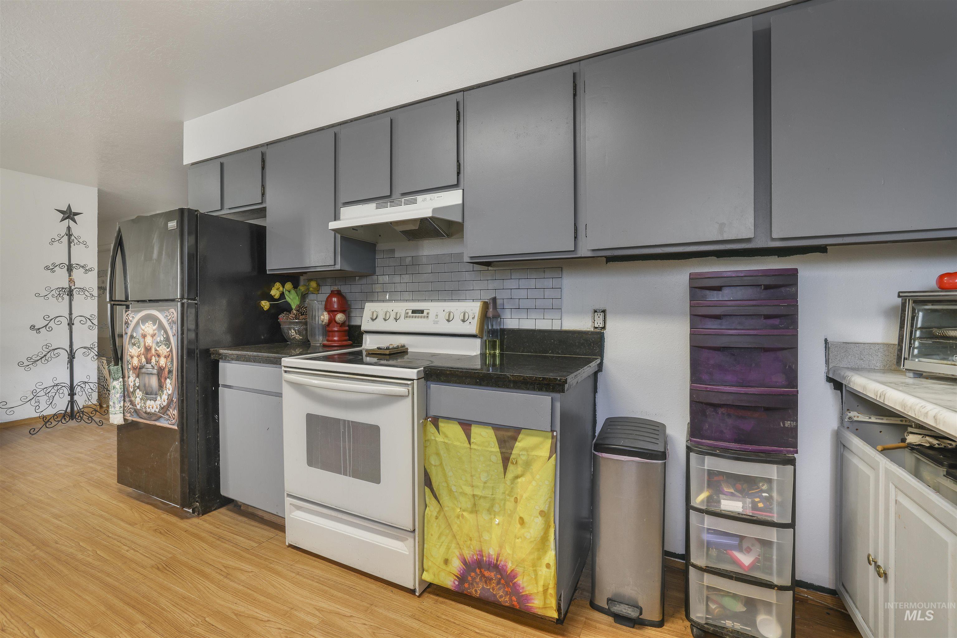 414 Heyburn Ave, Twin Falls, Idaho 83301, 4 Bedrooms, 2 Bathrooms, Residential For Sale, Price $299,000,MLS 98968479