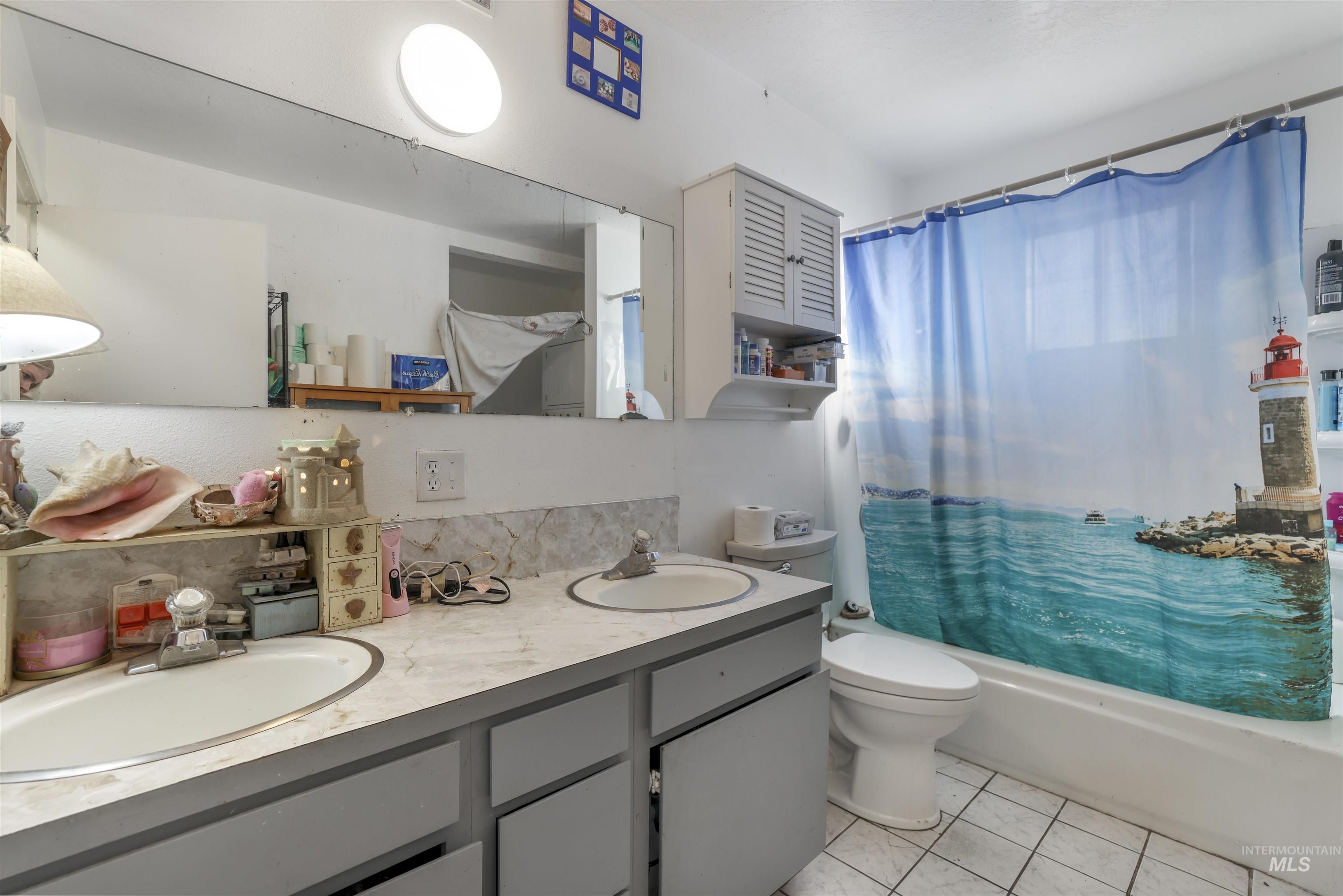 414 Heyburn Ave, Twin Falls, Idaho 83301, 4 Bedrooms, 2 Bathrooms, Residential For Sale, Price $299,000,MLS 98968479