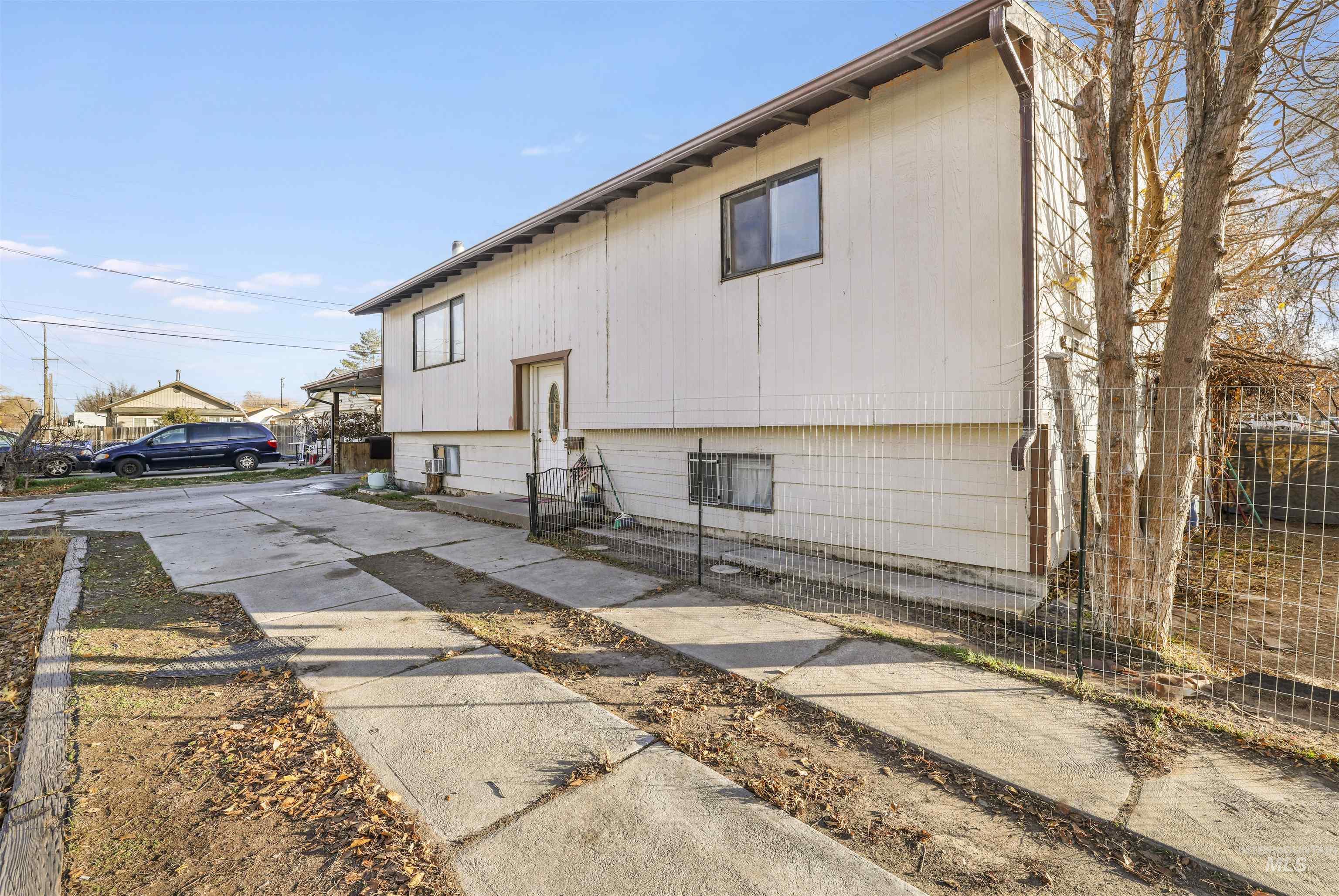 414 Heyburn Ave, Twin Falls, Idaho 83301, 4 Bedrooms, 2 Bathrooms, Residential For Sale, Price $299,000,MLS 98968479