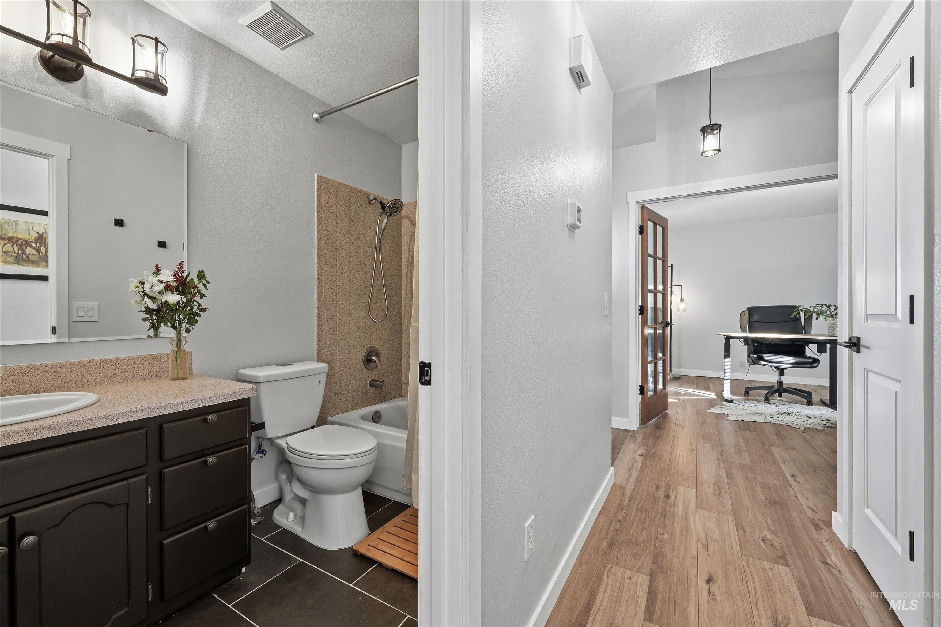 11078 W Tidewater Ct, Boise, Idaho 83713, 3 Bedrooms, 2 Bathrooms, Residential For Sale, Price $435,654,MLS 98968480