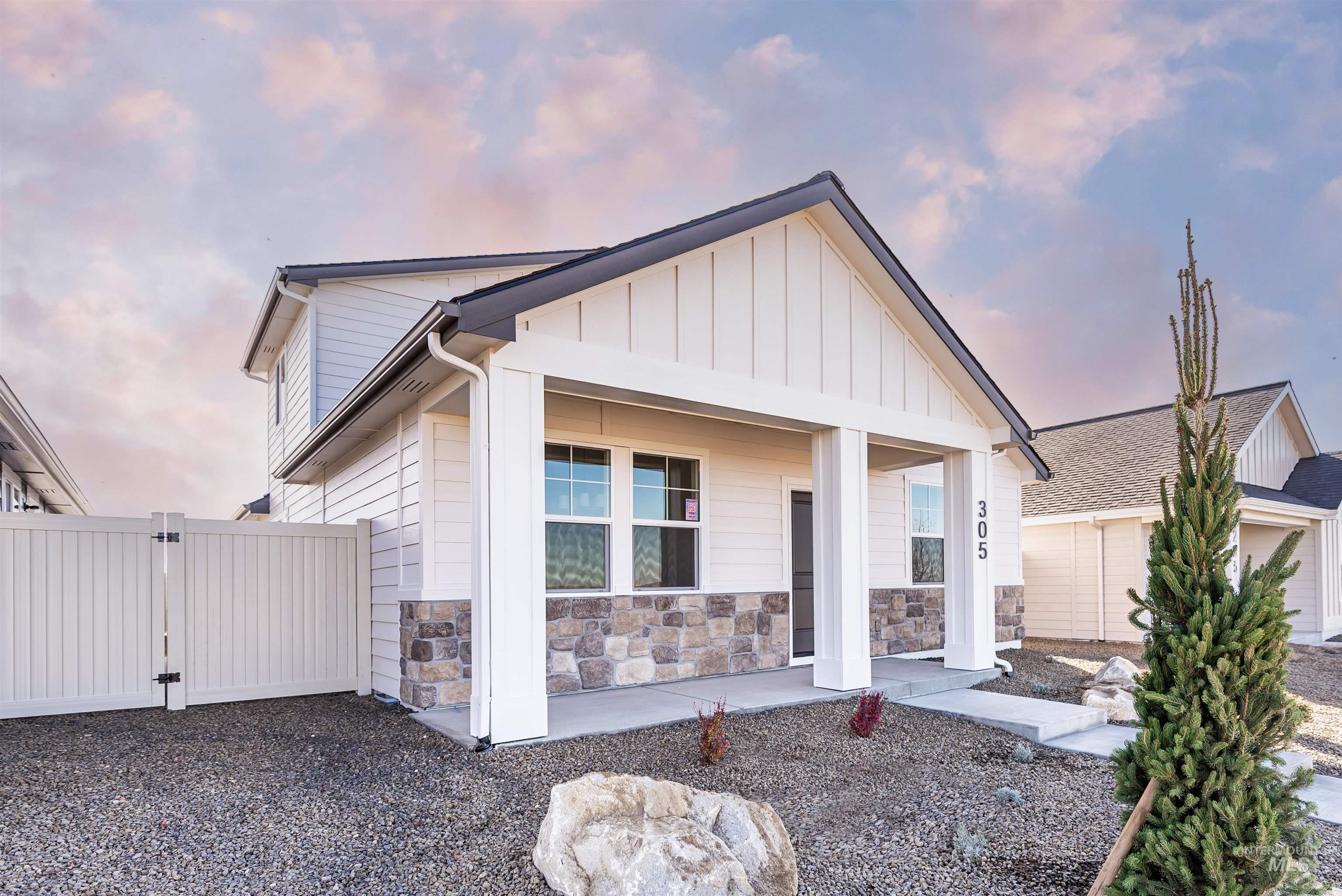 305 E. Chevy Dr., Boise, Idaho 83716, 2 Bedrooms, 2 Bathrooms, Residential For Sale, Price $399,900,MLS 98968485