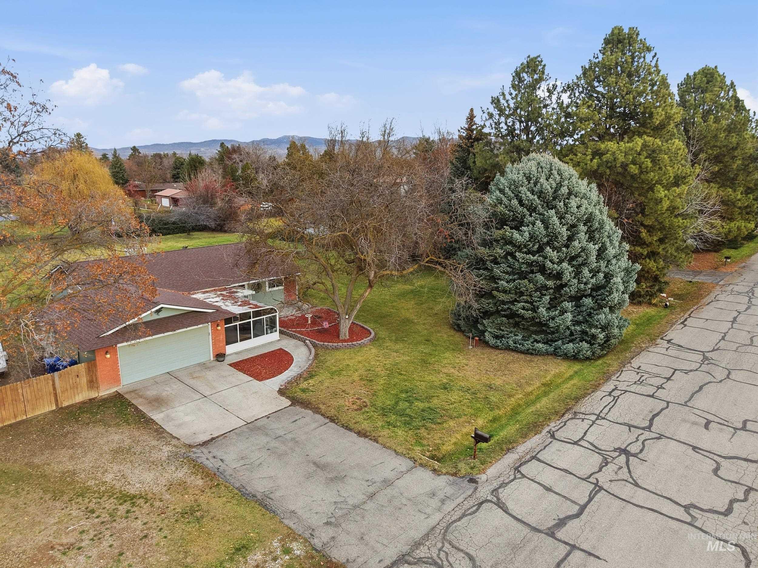 10050 W Mren, Boise, Idaho 83709, 3 Bedrooms, 2 Bathrooms, Residential For Sale, Price $650,000,MLS 98968491