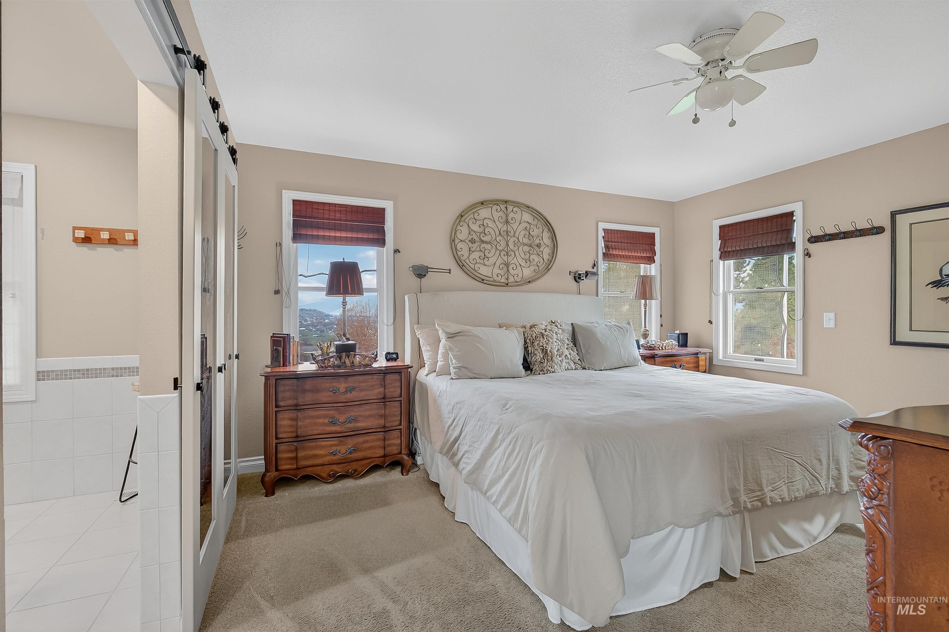 3887 Lakeview Dr, Lewiston, Idaho 83501, 4 Bedrooms, 3.5 Bathrooms, Residential For Sale, Price $795,000,MLS 98968493