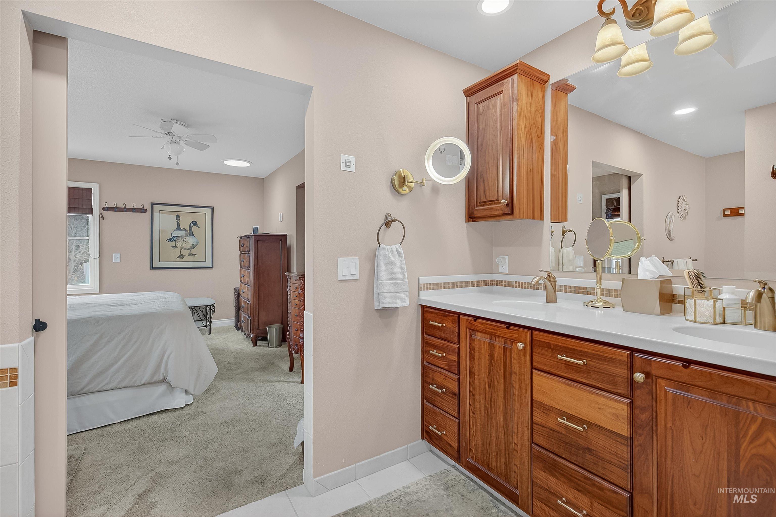 3887 Lakeview Dr, Lewiston, Idaho 83501, 4 Bedrooms, 3.5 Bathrooms, Residential For Sale, Price $795,000,MLS 98968493