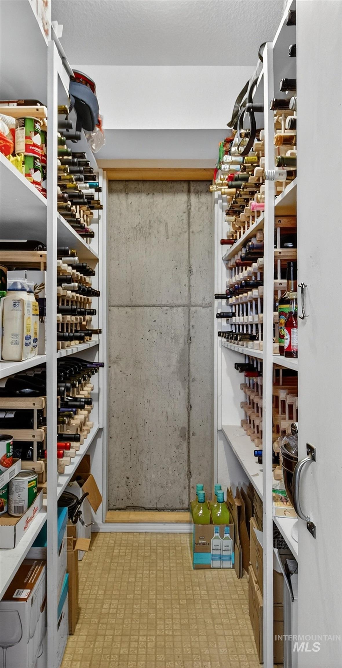 3887 Lakeview Dr, Lewiston, Idaho 83501, 4 Bedrooms, 3.5 Bathrooms, Residential For Sale, Price $779,000, 98968493