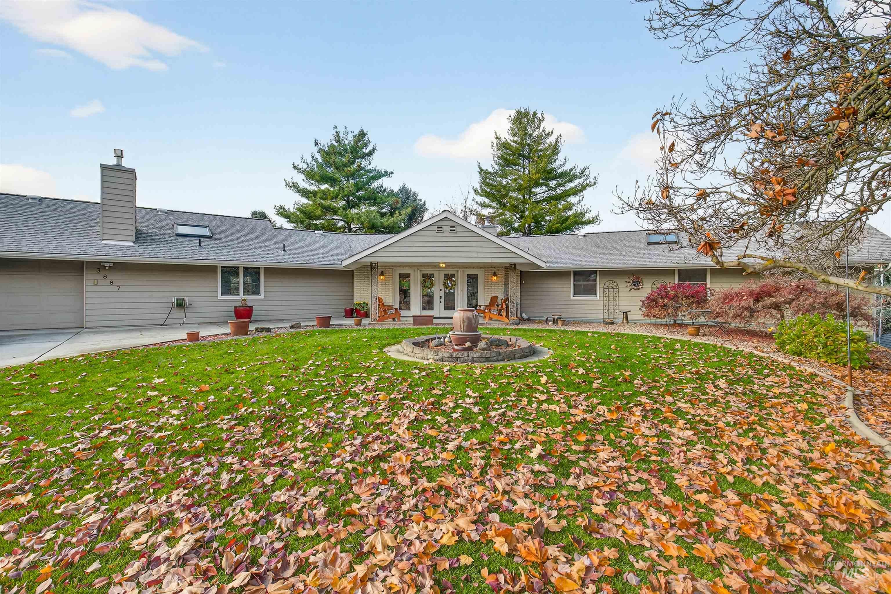 3887 Lakeview Dr, Lewiston, Idaho 83501, 4 Bedrooms, 3.5 Bathrooms, Residential For Sale, Price $779,000, 98968493