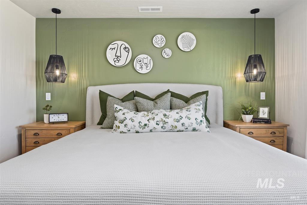 194 W Omphale St., Kuna, Idaho 83634, 3 Bedrooms, 2.5 Bathrooms, Residential For Sale, Price $413,990,MLS 98968498