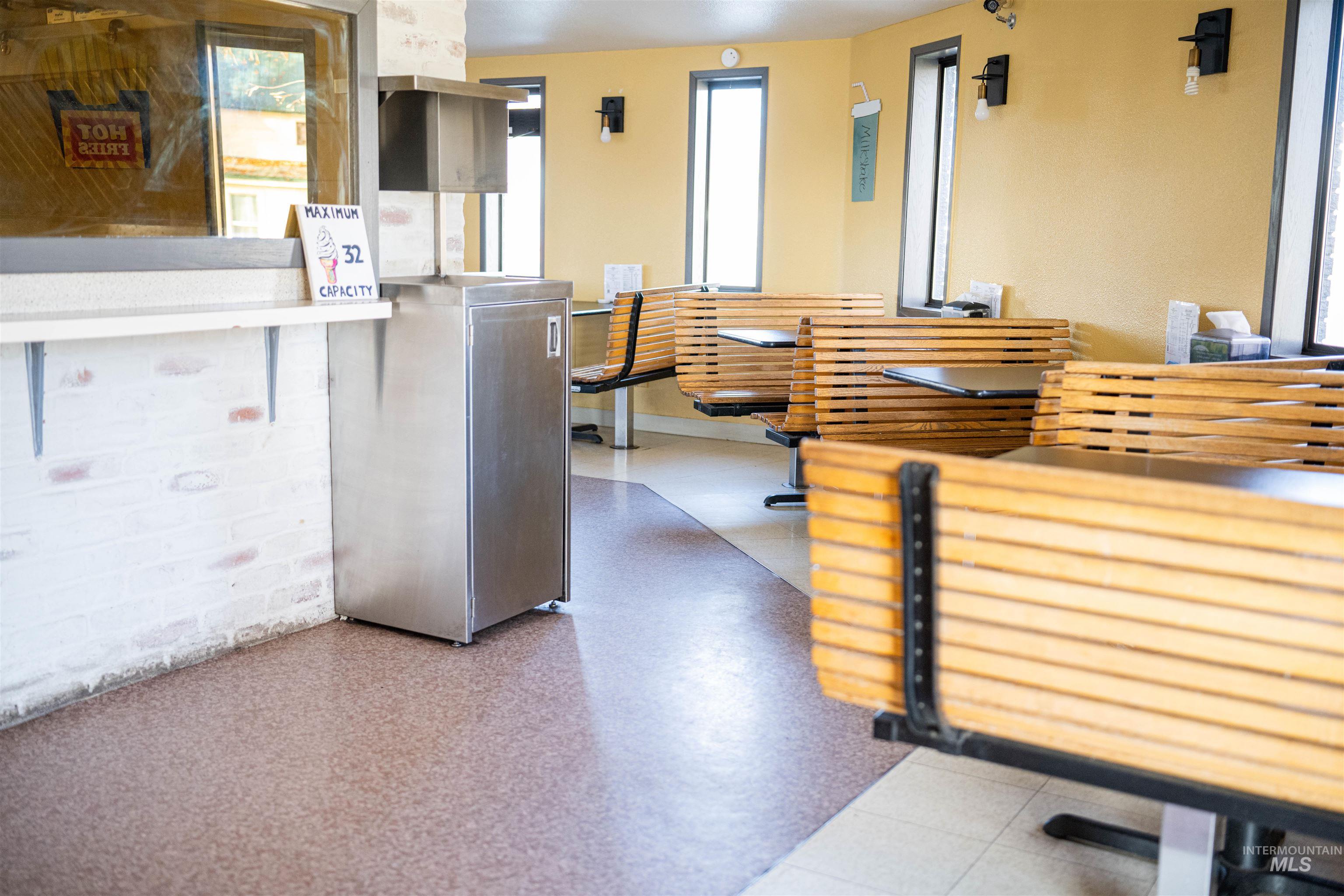 299 E Main Street, Weiser, Idaho 83672-2536, Business/Commercial For Sale, Price $450,000,MLS 98968499