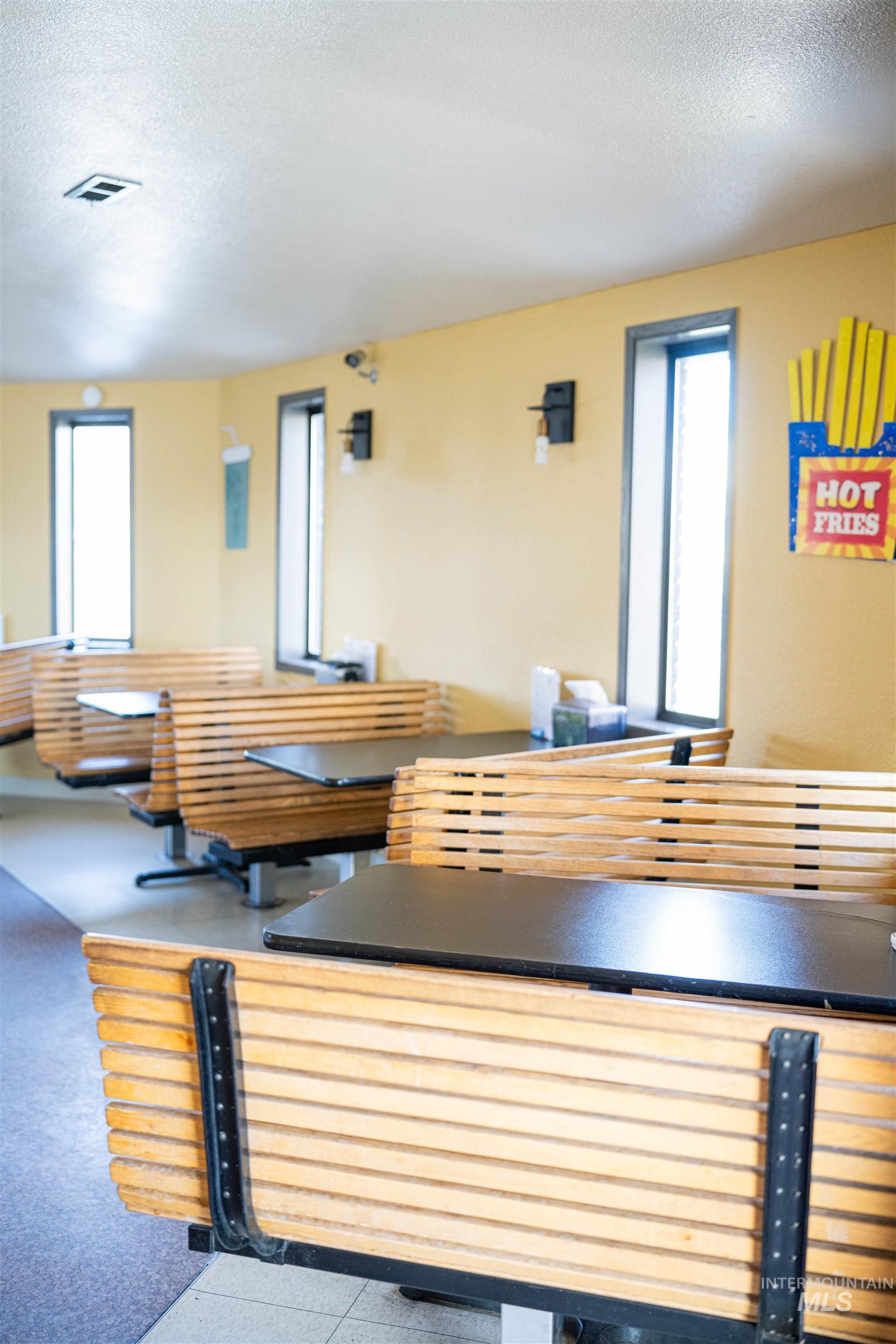 299 E Main Street, Weiser, Idaho 83672-2536, Business/Commercial For Sale, Price $450,000,MLS 98968499