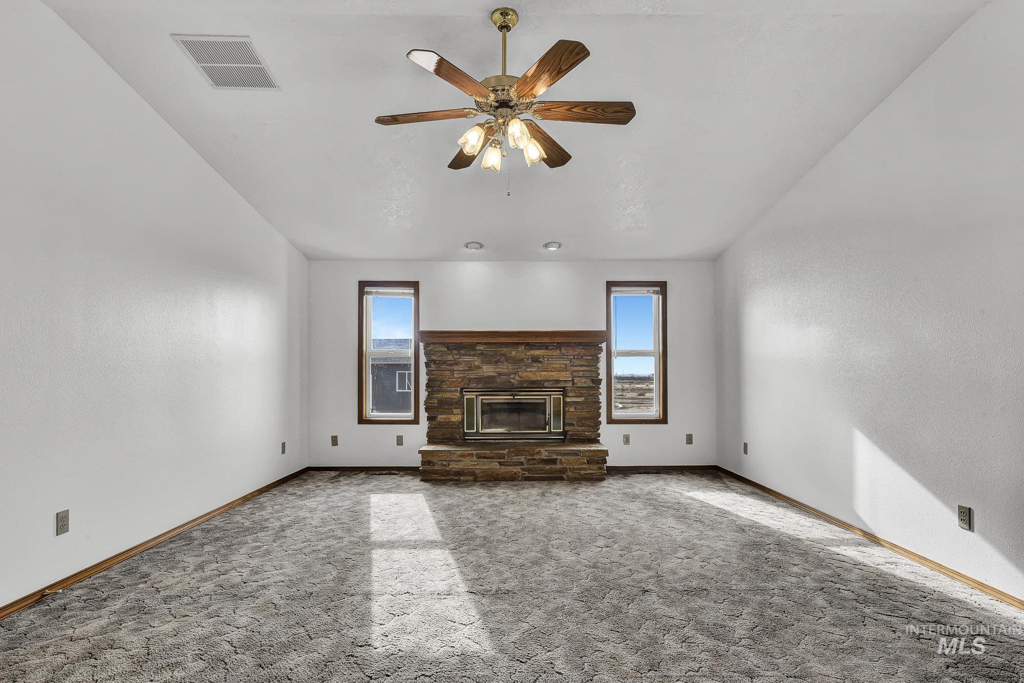 4675 SW Lark Dr, Mountain Home, Idaho 83647, 3 Bedrooms, 2 Bathrooms, Residential For Sale, Price $850,000,MLS 98968503