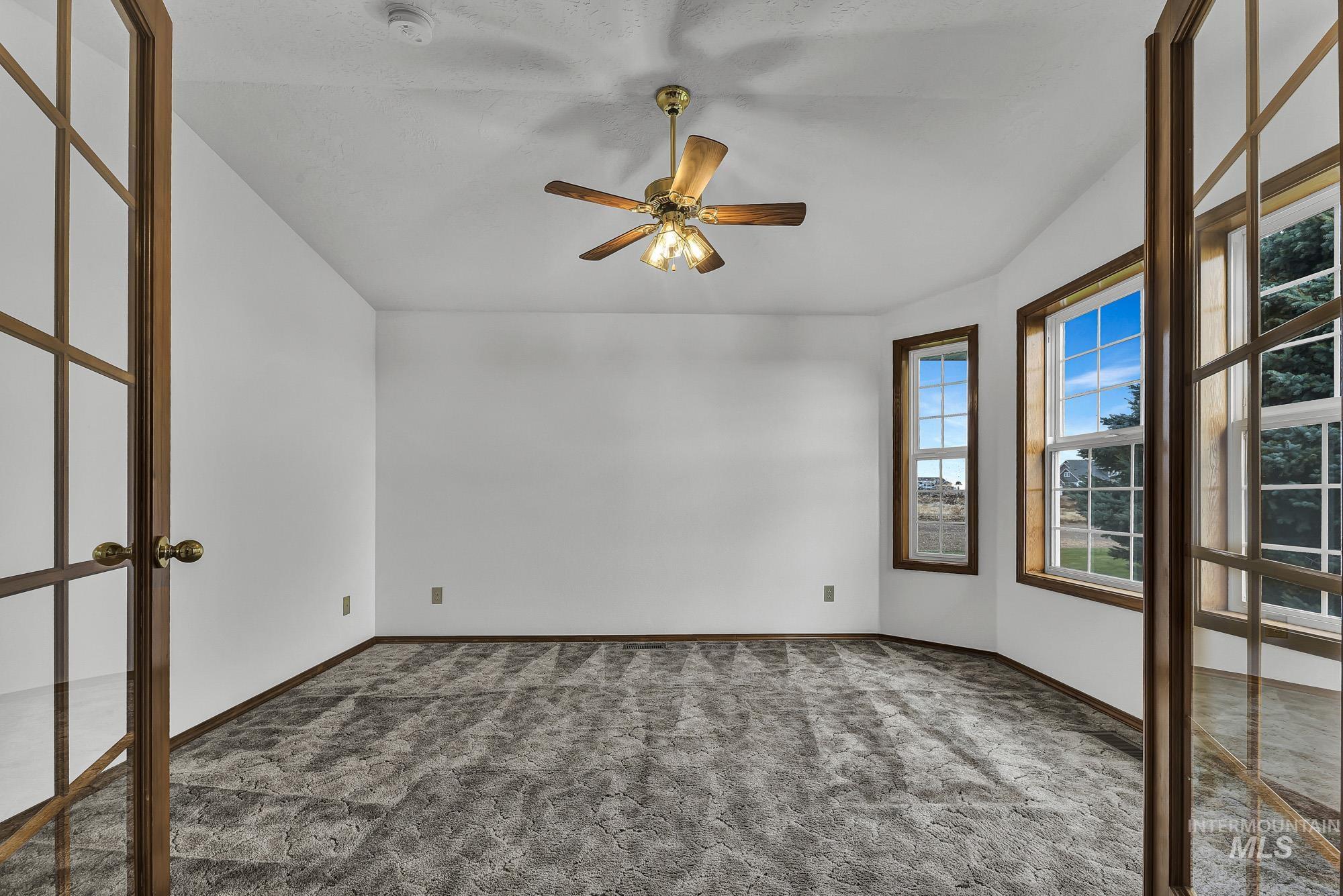 4675 SW Lark Dr, Mountain Home, Idaho 83647, 3 Bedrooms, 2 Bathrooms, Residential For Sale, Price $850,000,MLS 98968503