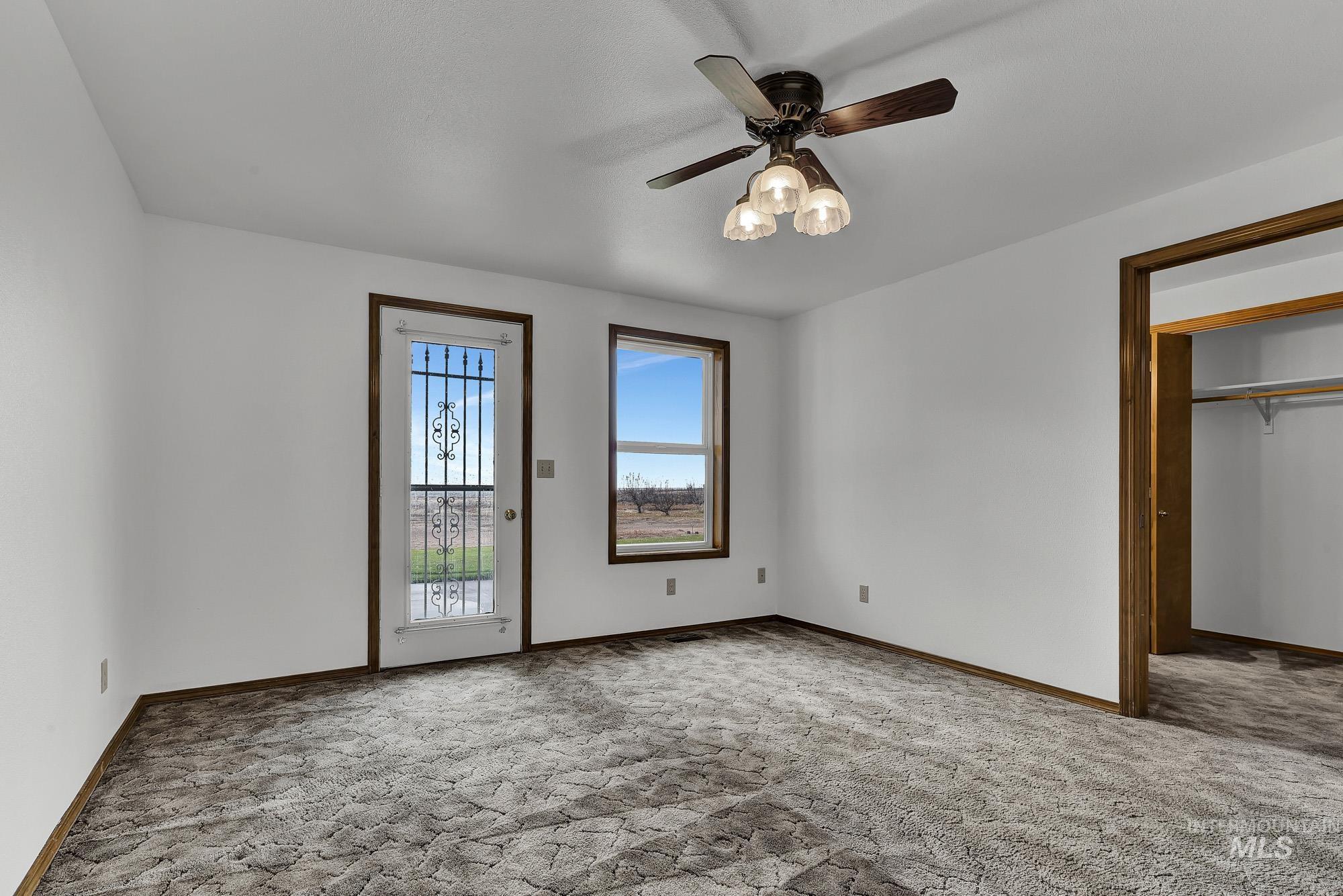 4675 SW Lark Dr, Mountain Home, Idaho 83647, 3 Bedrooms, 2 Bathrooms, Residential For Sale, Price $850,000,MLS 98968503