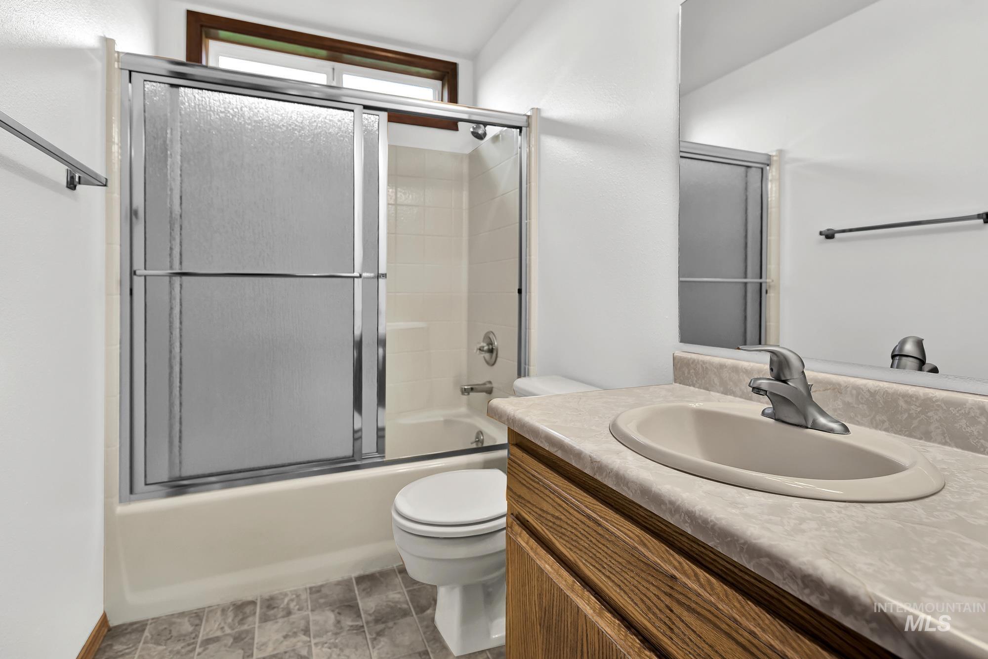 4675 SW Lark Dr, Mountain Home, Idaho 83647, 3 Bedrooms, 2 Bathrooms, Residential For Sale, Price $850,000,MLS 98968503