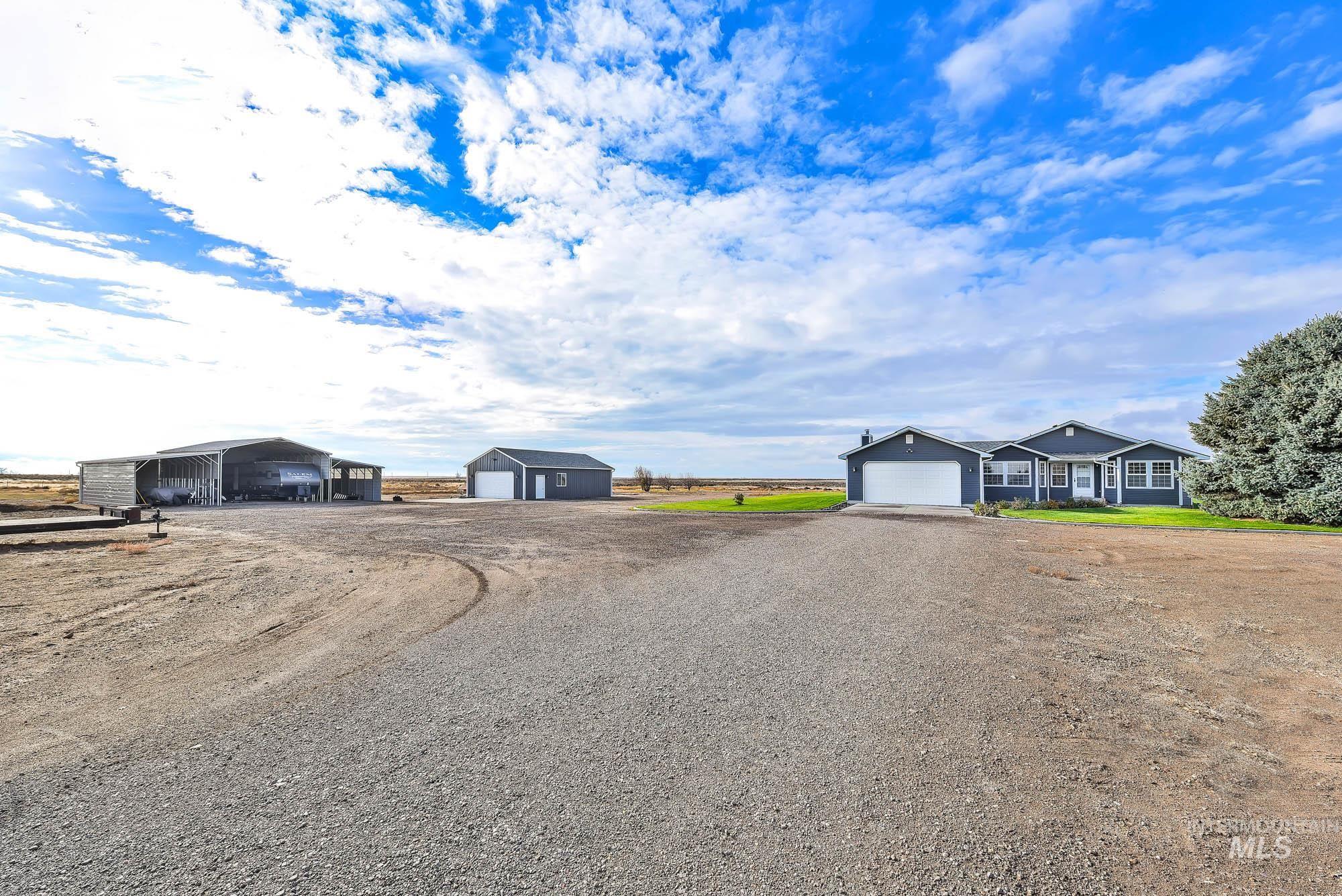 4675 SW Lark Dr, Mountain Home, Idaho 83647, 3 Bedrooms, 2 Bathrooms, Residential For Sale, Price $850,000,MLS 98968503