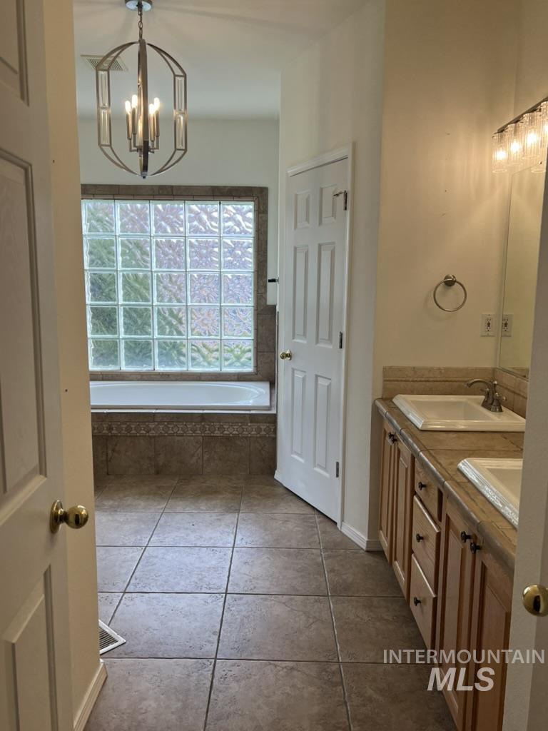 1133 N Torrey Pines, Eagle, Idaho 83616, 4 Bedrooms, 2 Bathrooms, Residential For Sale, Price $597,900,MLS 98968506