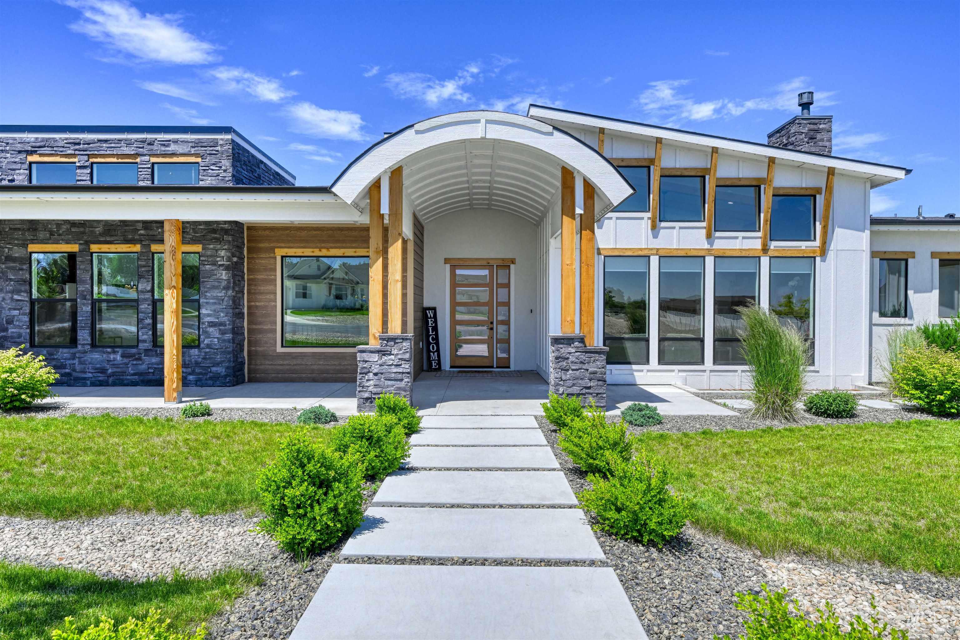 15006 Snow Mountain Dr., Caldwell, Idaho 83607, 5 Bedrooms, 4.5 Bathrooms, Residential For Sale, Price $1,489,000,MLS 98968509