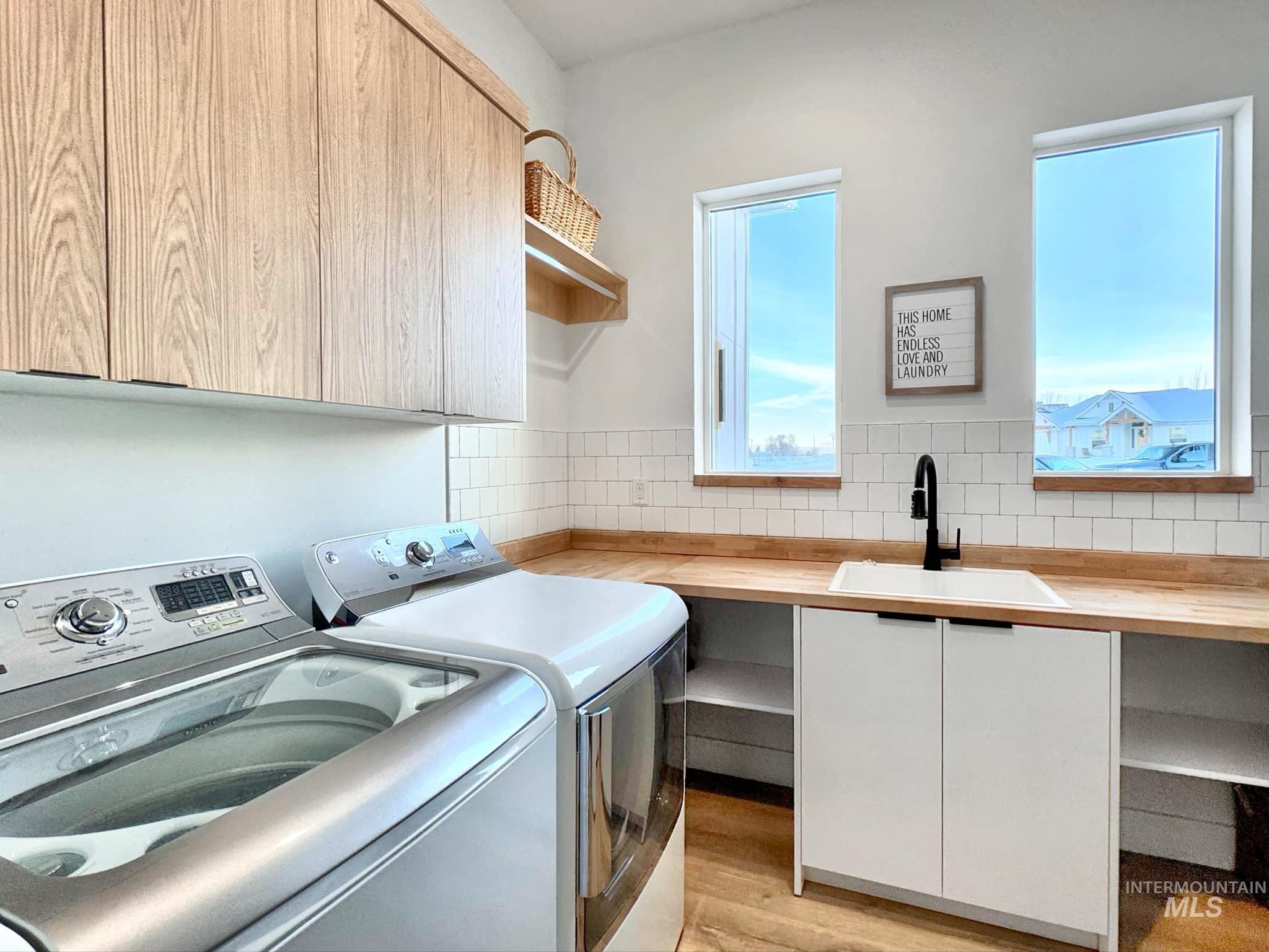 15006 Snow Mountain Dr., Caldwell, Idaho 83607, 5 Bedrooms, 4.5 Bathrooms, Residential For Sale, Price $1,489,000,MLS 98968509