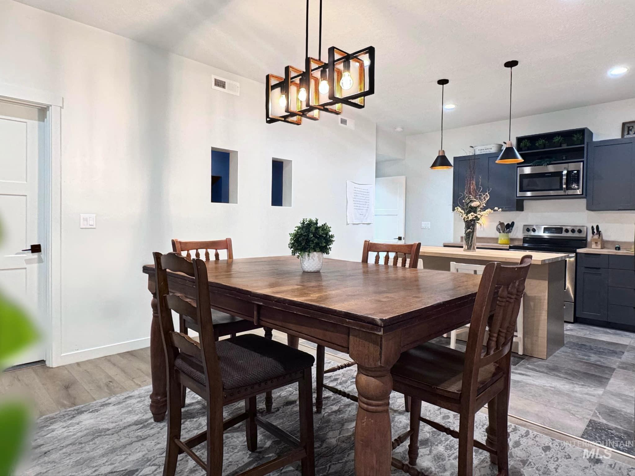 15006 Snow Mountain Dr., Caldwell, Idaho 83607, 5 Bedrooms, 4.5 Bathrooms, Residential For Sale, Price $1,489,000,MLS 98968509