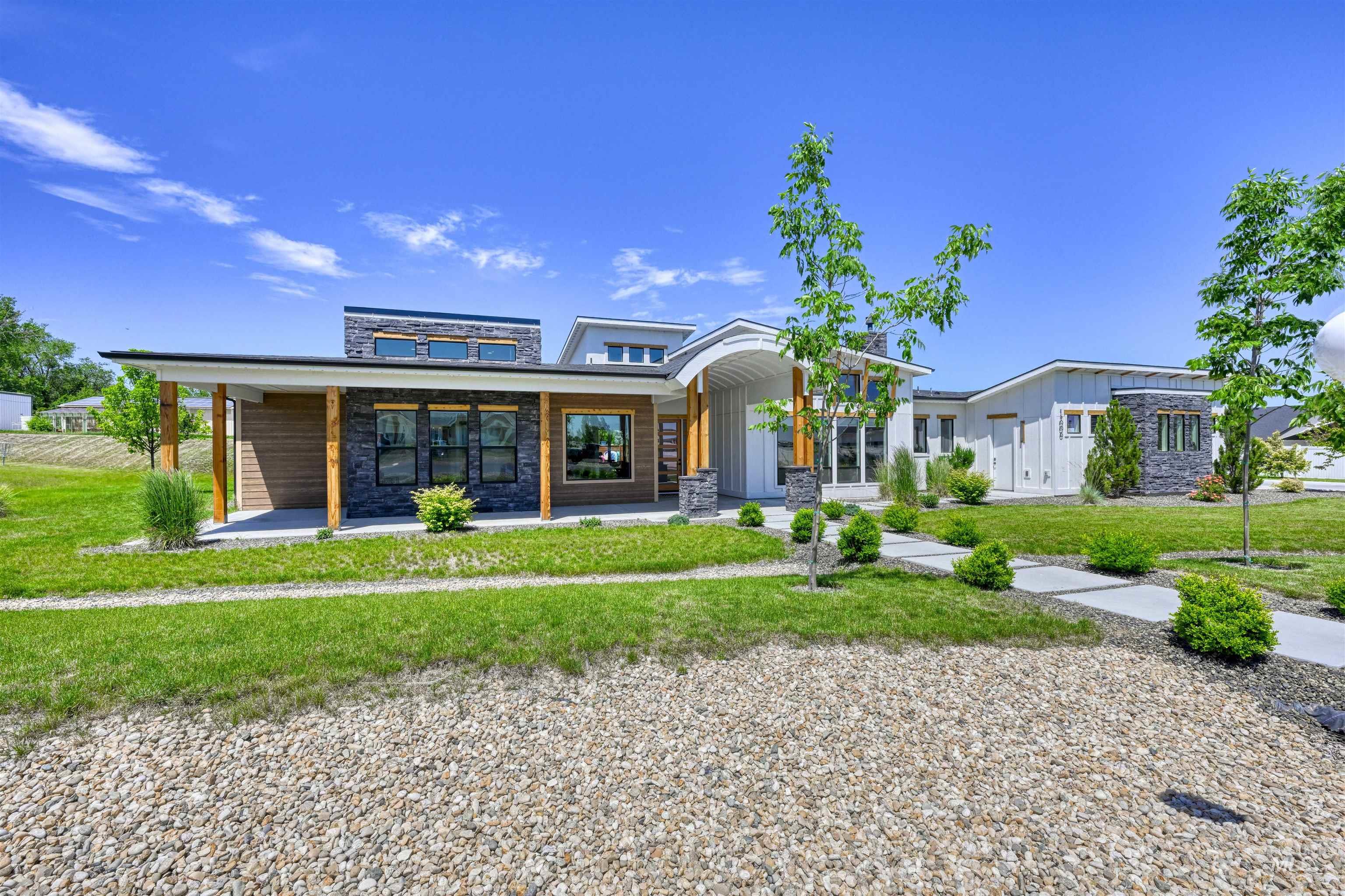 15006 Snow Mountain Dr., Caldwell, Idaho 83607, 5 Bedrooms, 4.5 Bathrooms, Residential For Sale, Price $1,489,000,MLS 98968509