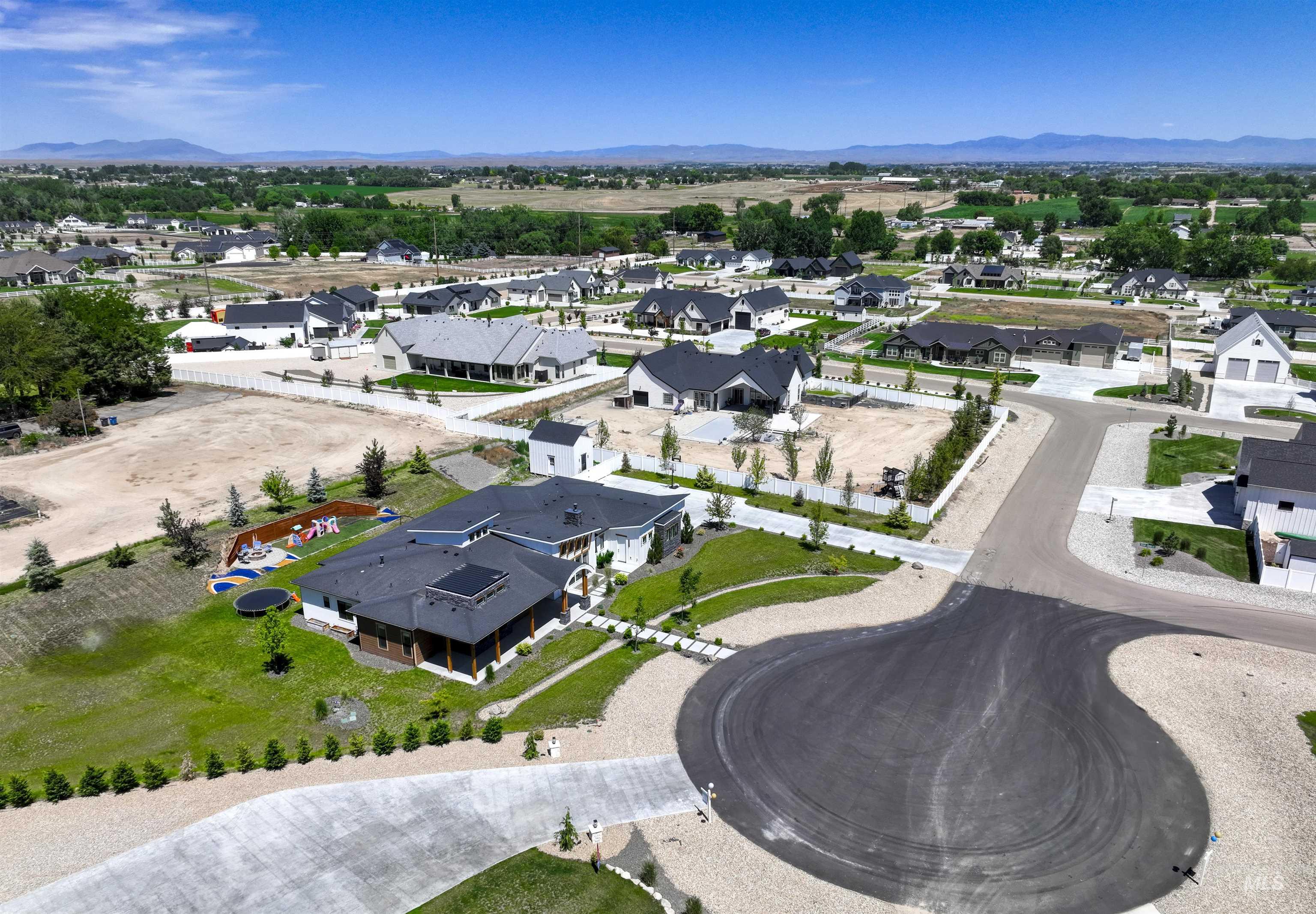 15006 Snow Mountain Dr., Caldwell, Idaho 83607, 5 Bedrooms, 4.5 Bathrooms, Residential For Sale, Price $1,489,000,MLS 98968509