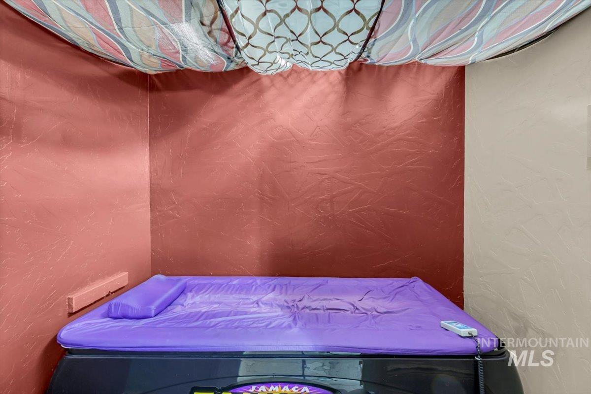 6732 W State Street, Garden City, Idaho 83714, Business/Commercial For Sale, Price $49,200, 98968516